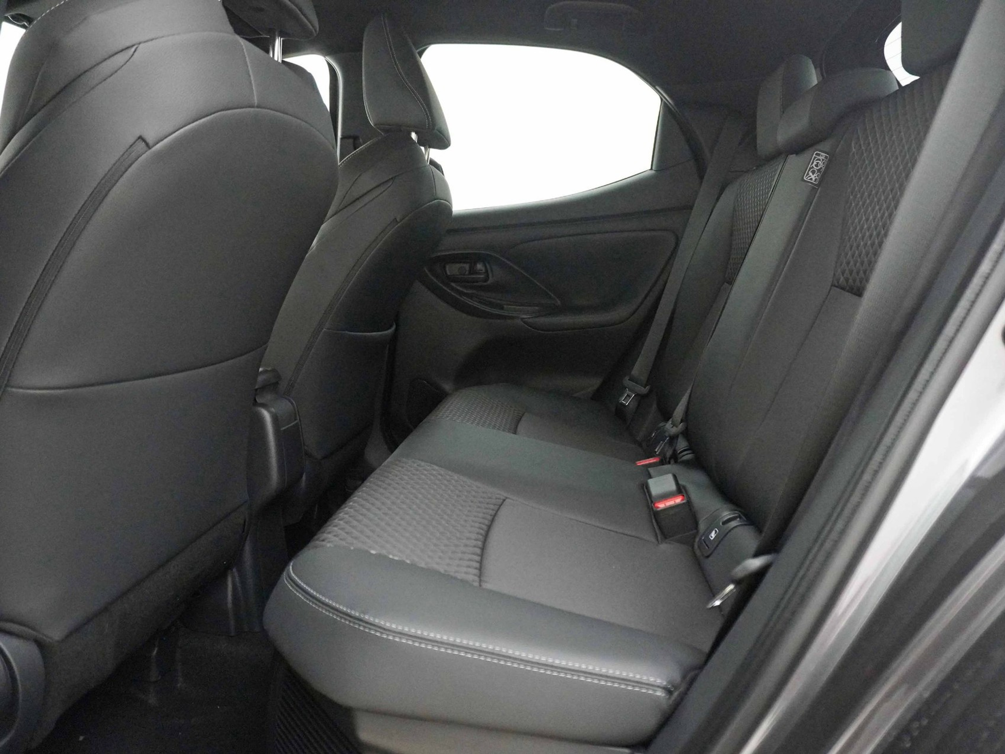 listing desktop thumbnail image 17