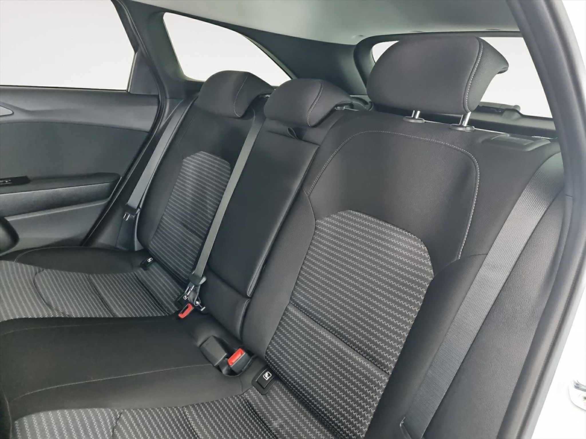 listing desktop thumbnail image 8