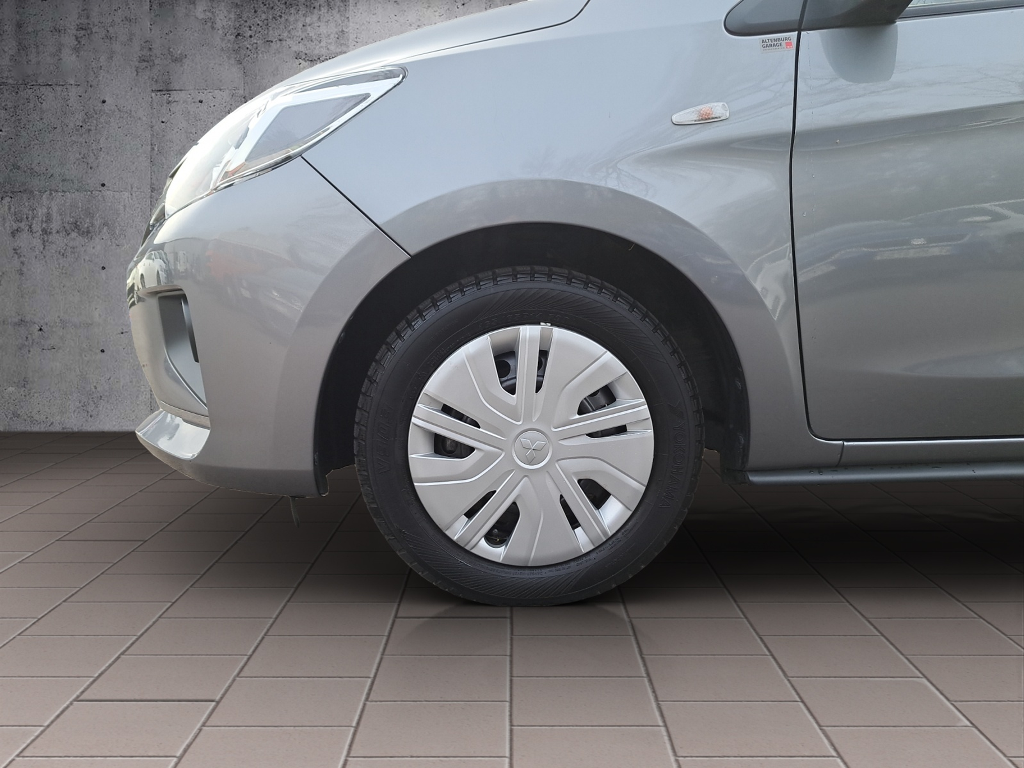 listing desktop thumbnail image 8