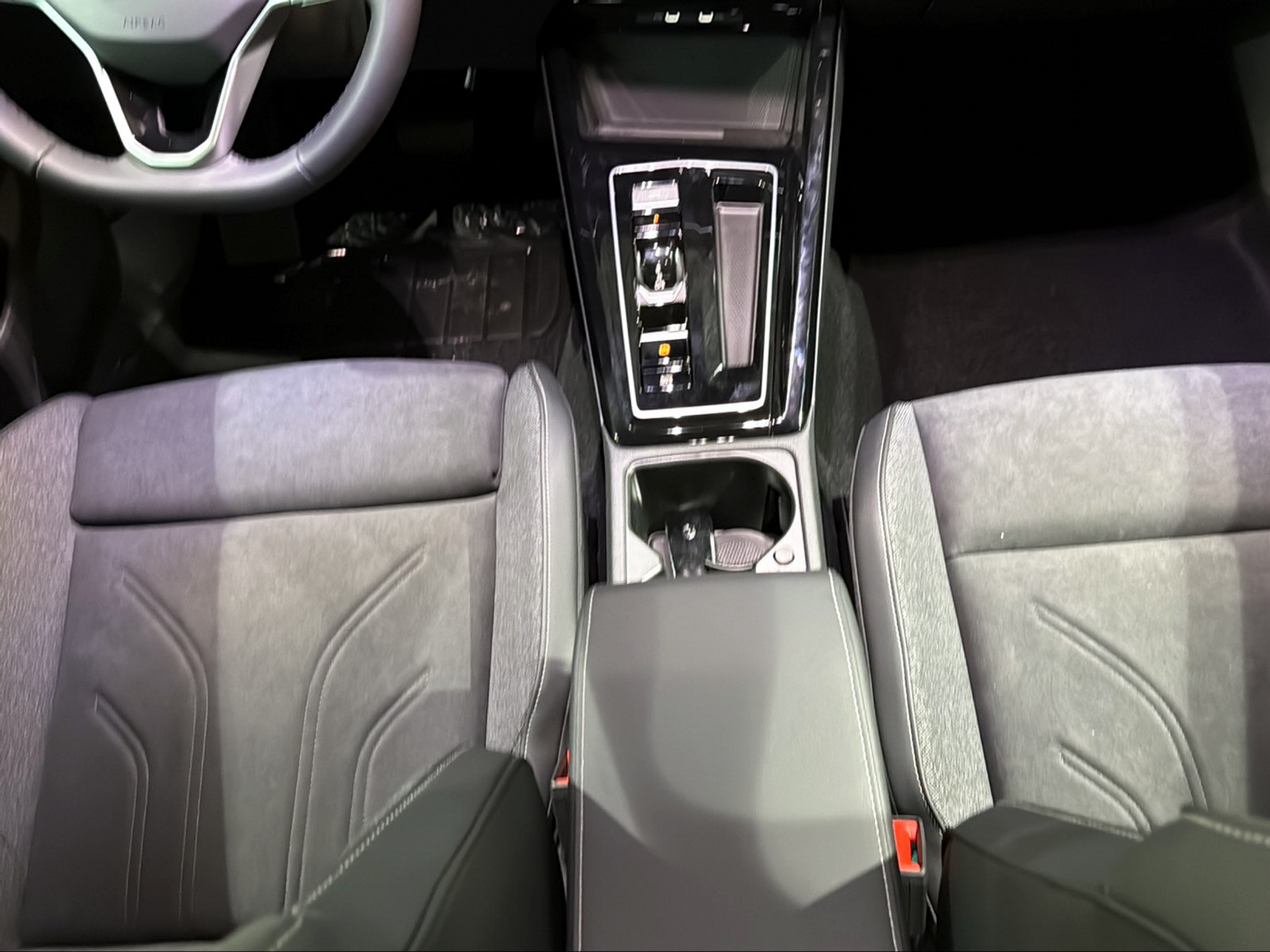 listing desktop thumbnail image 11