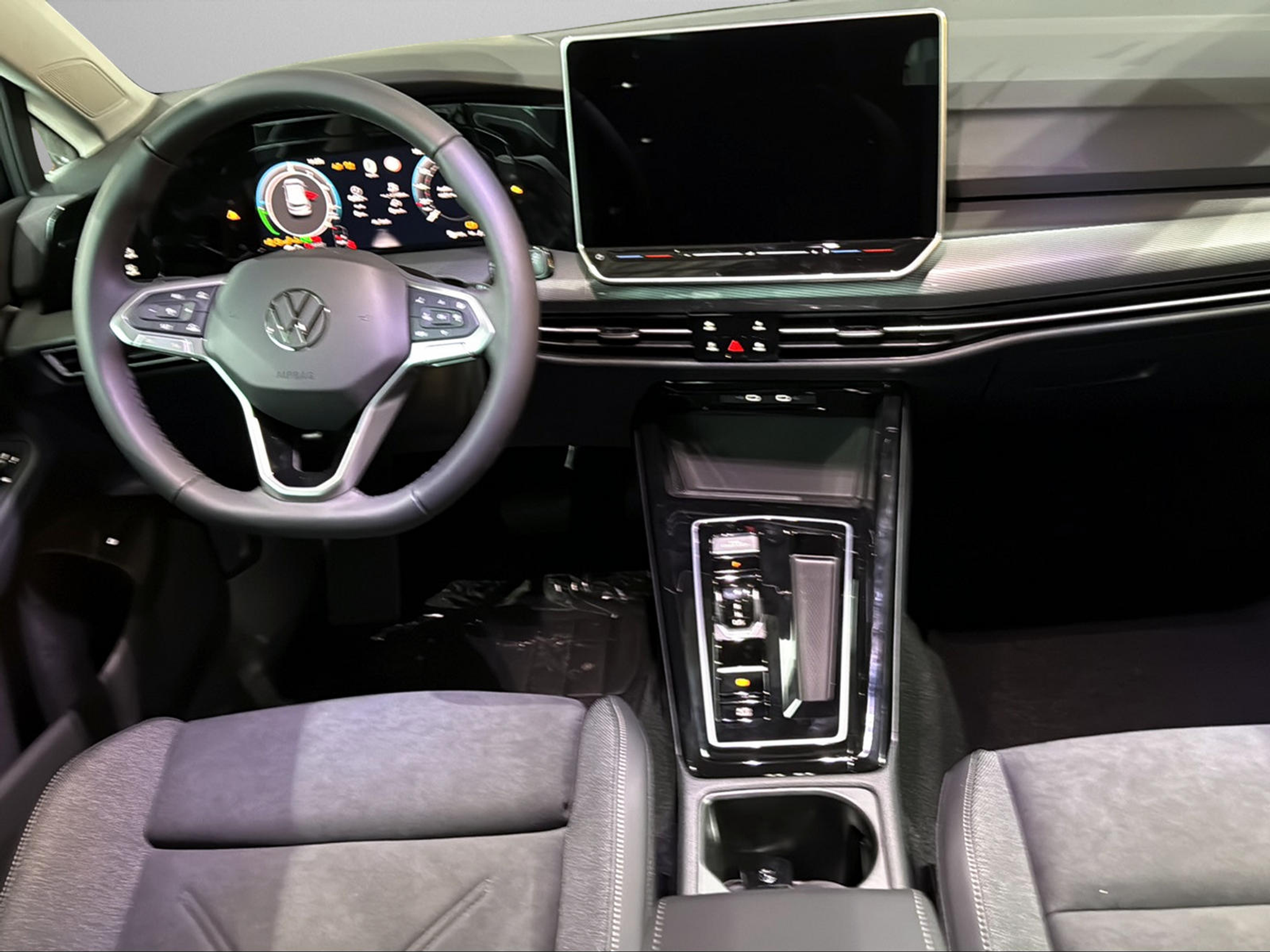 listing desktop thumbnail image 9