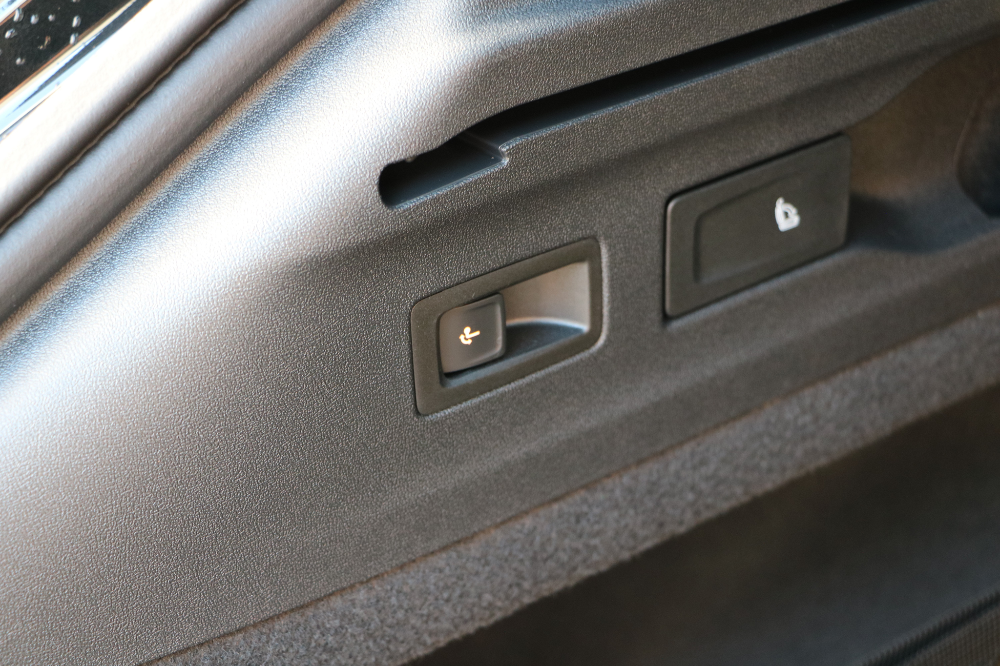 listing desktop thumbnail image 18