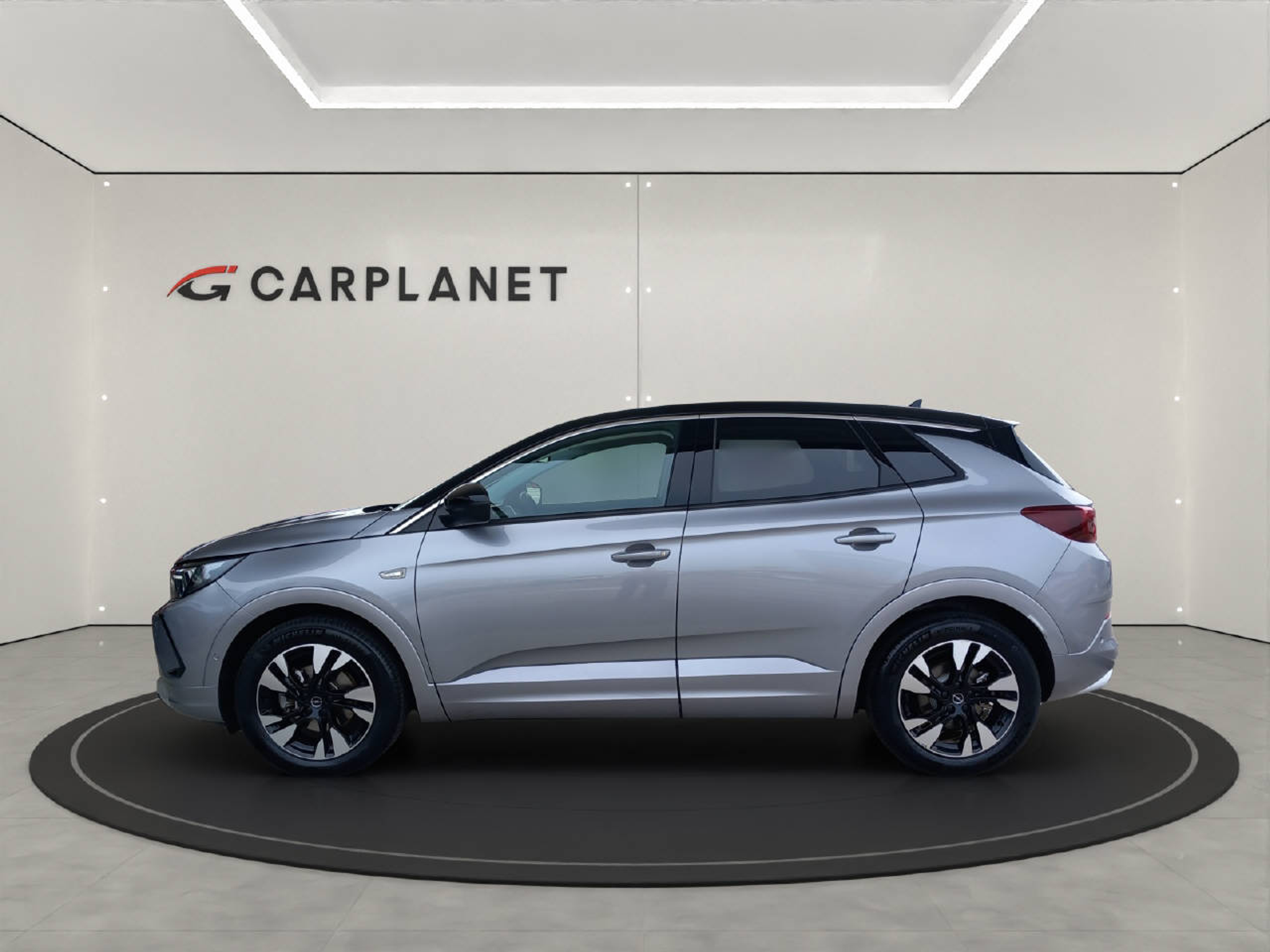 listing desktop thumbnail image 1