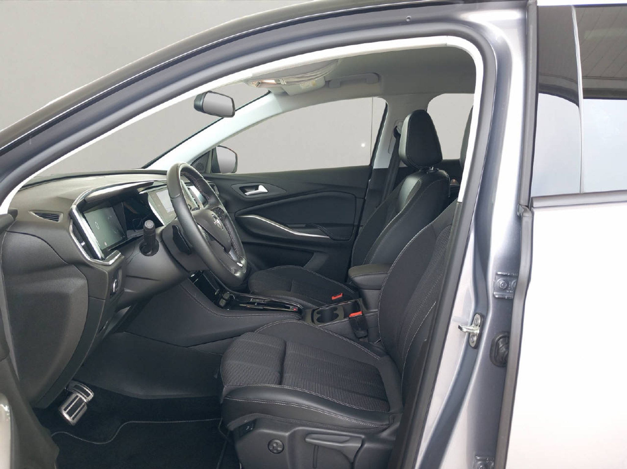 listing desktop thumbnail image 3