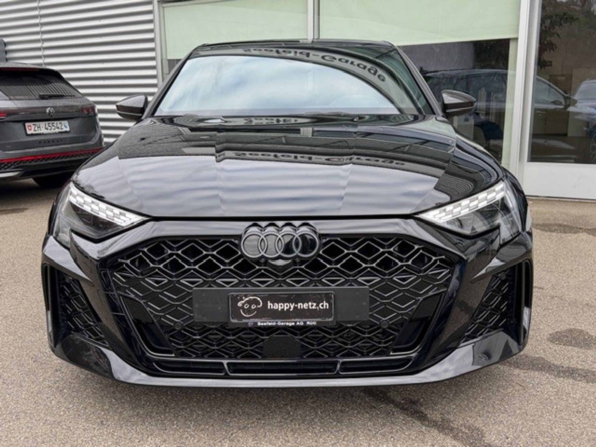 listing desktop thumbnail image 4