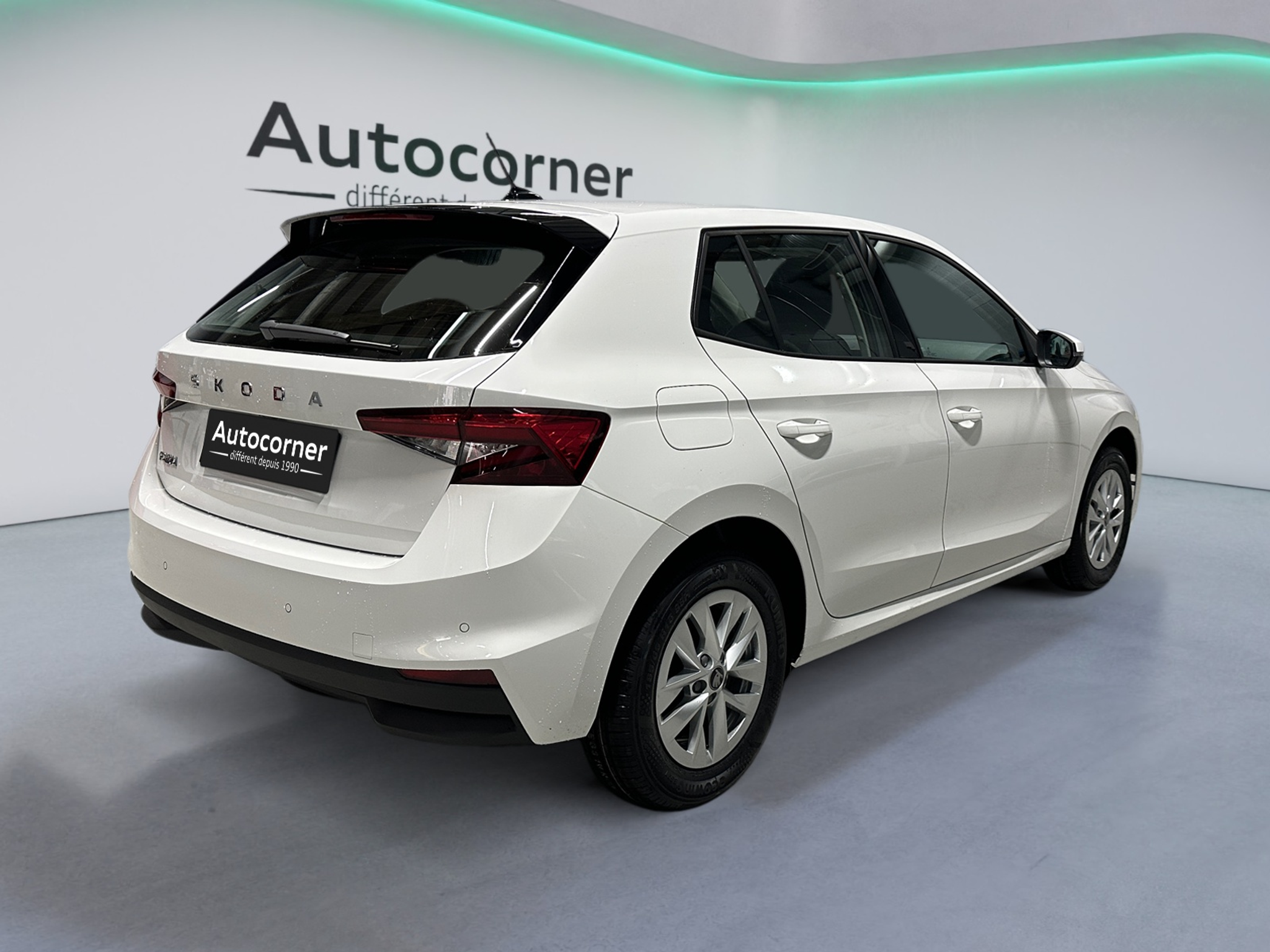 listing desktop thumbnail image 4