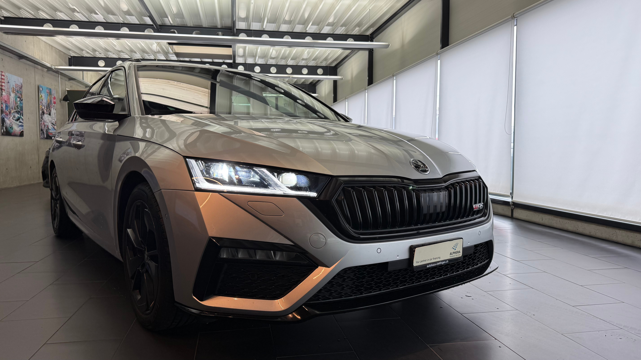 listing desktop thumbnail image 23