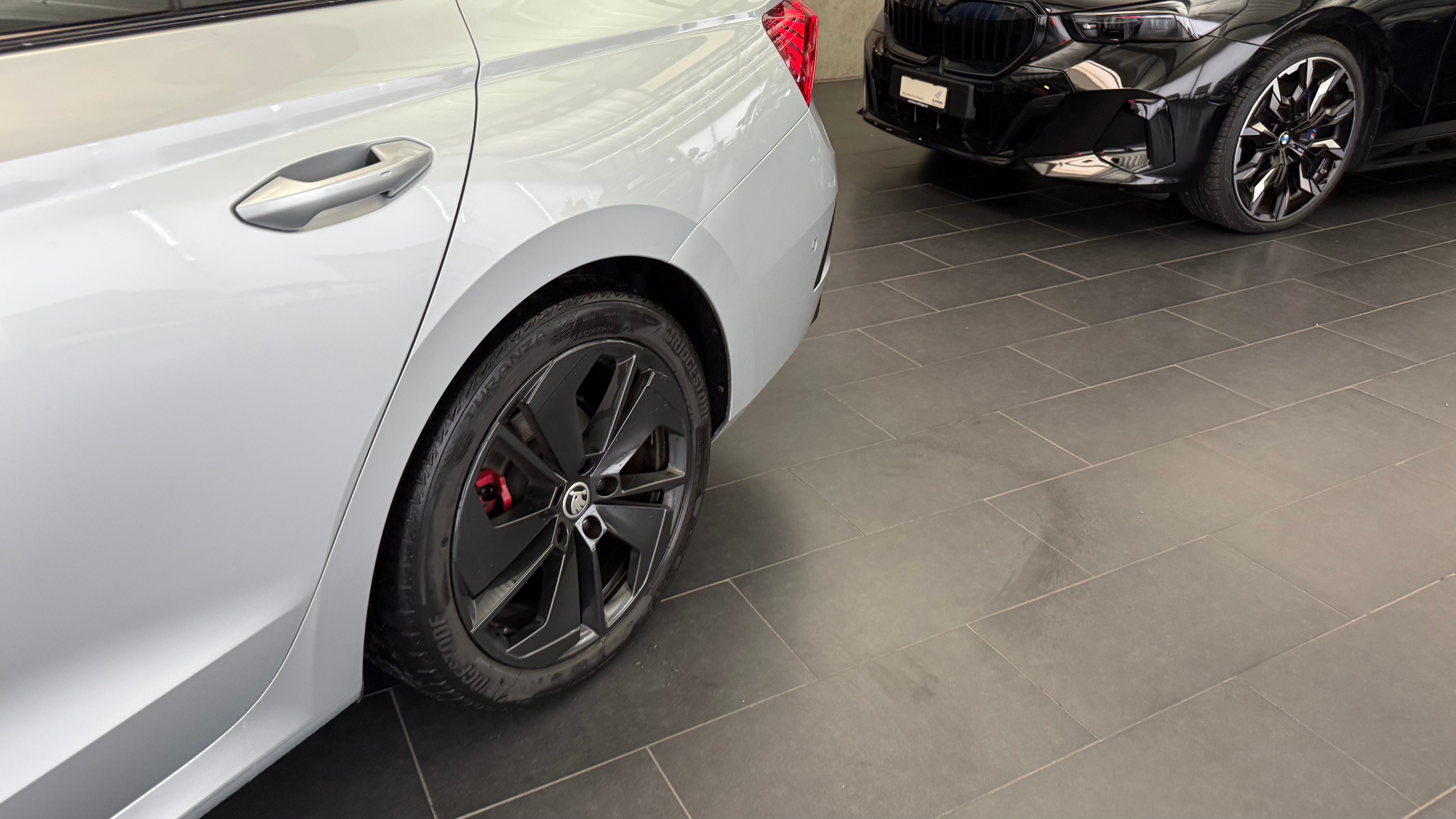 listing desktop thumbnail image 19