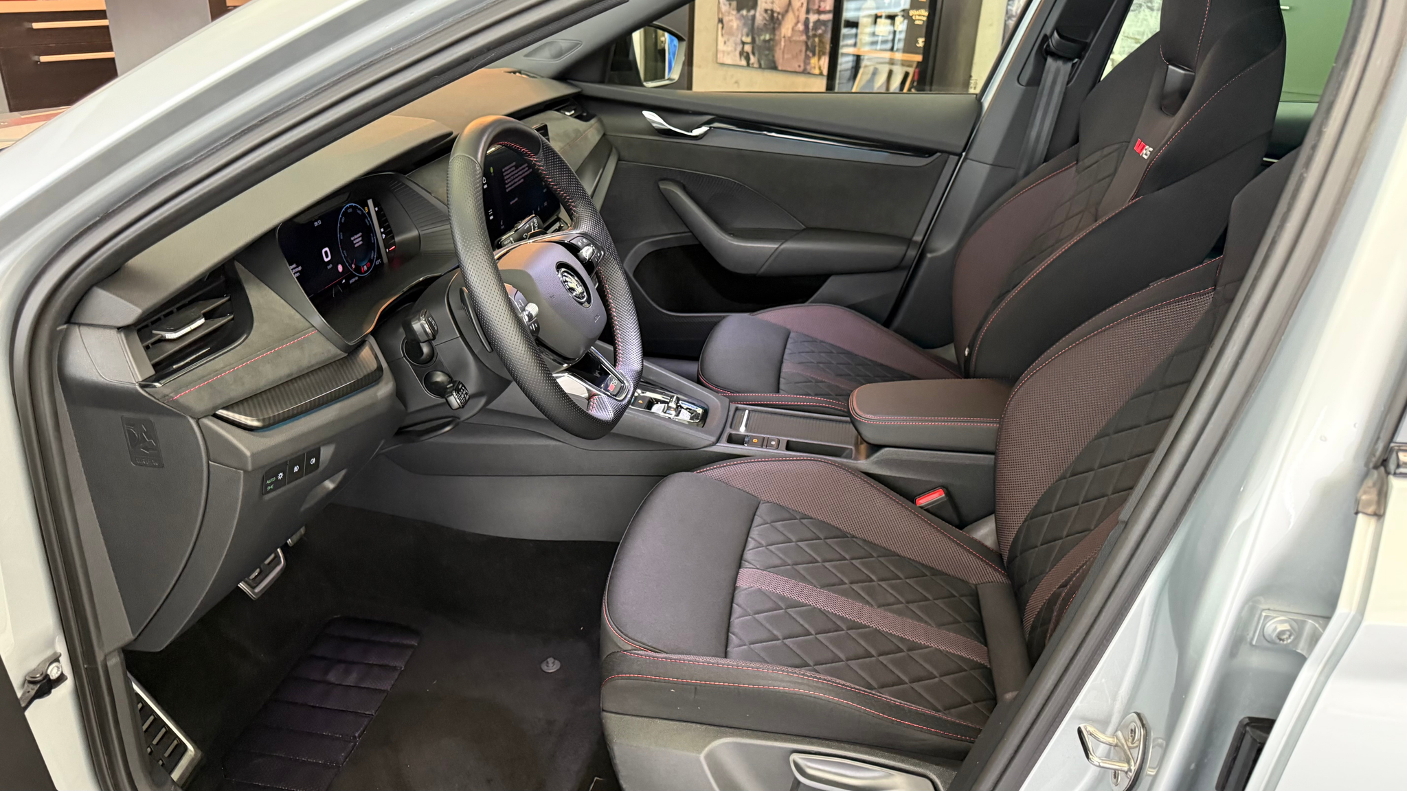 listing desktop thumbnail image 15