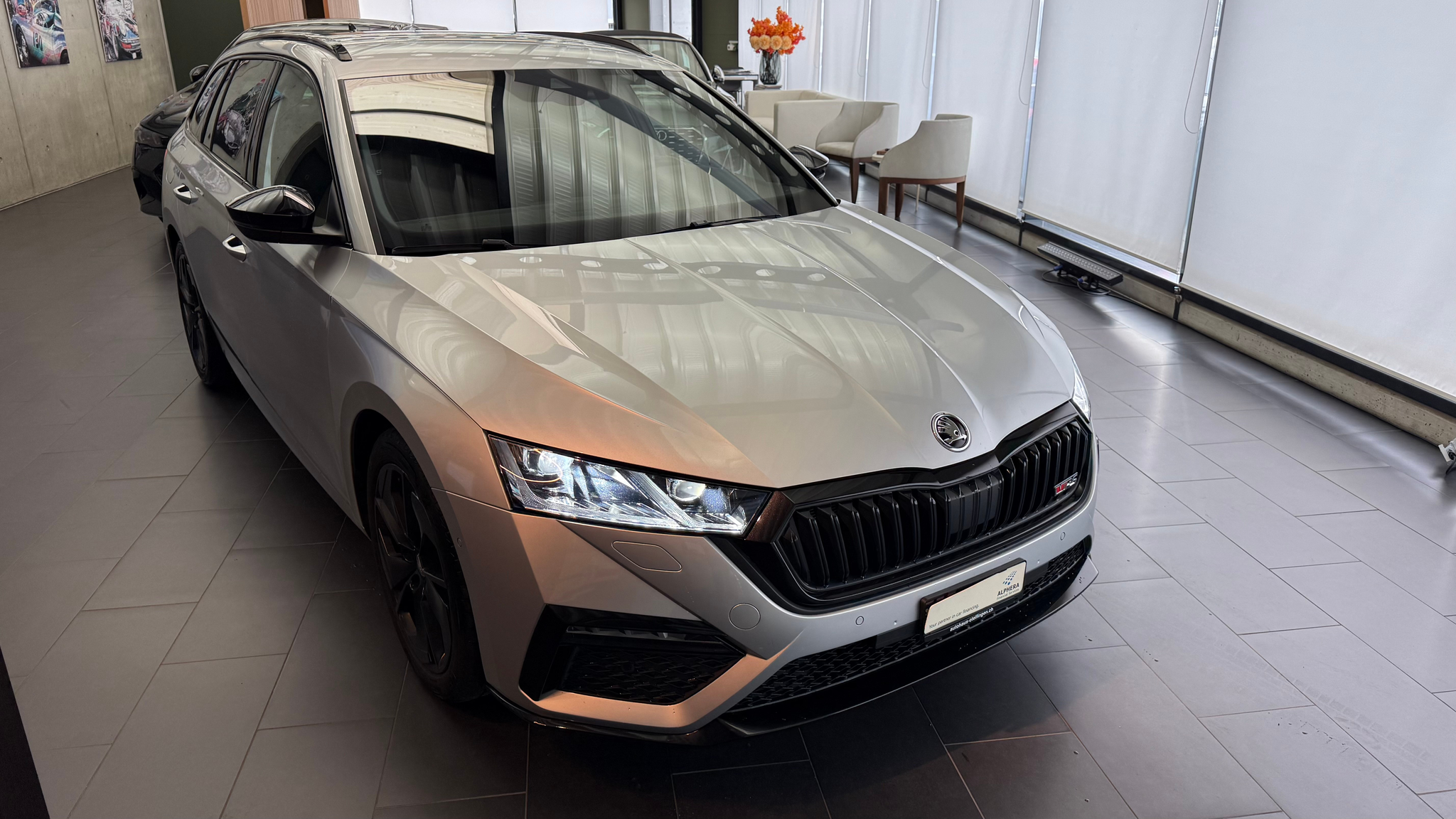 listing desktop thumbnail image 24