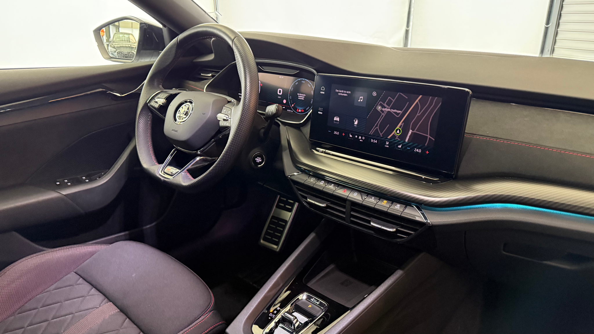 listing desktop thumbnail image 4