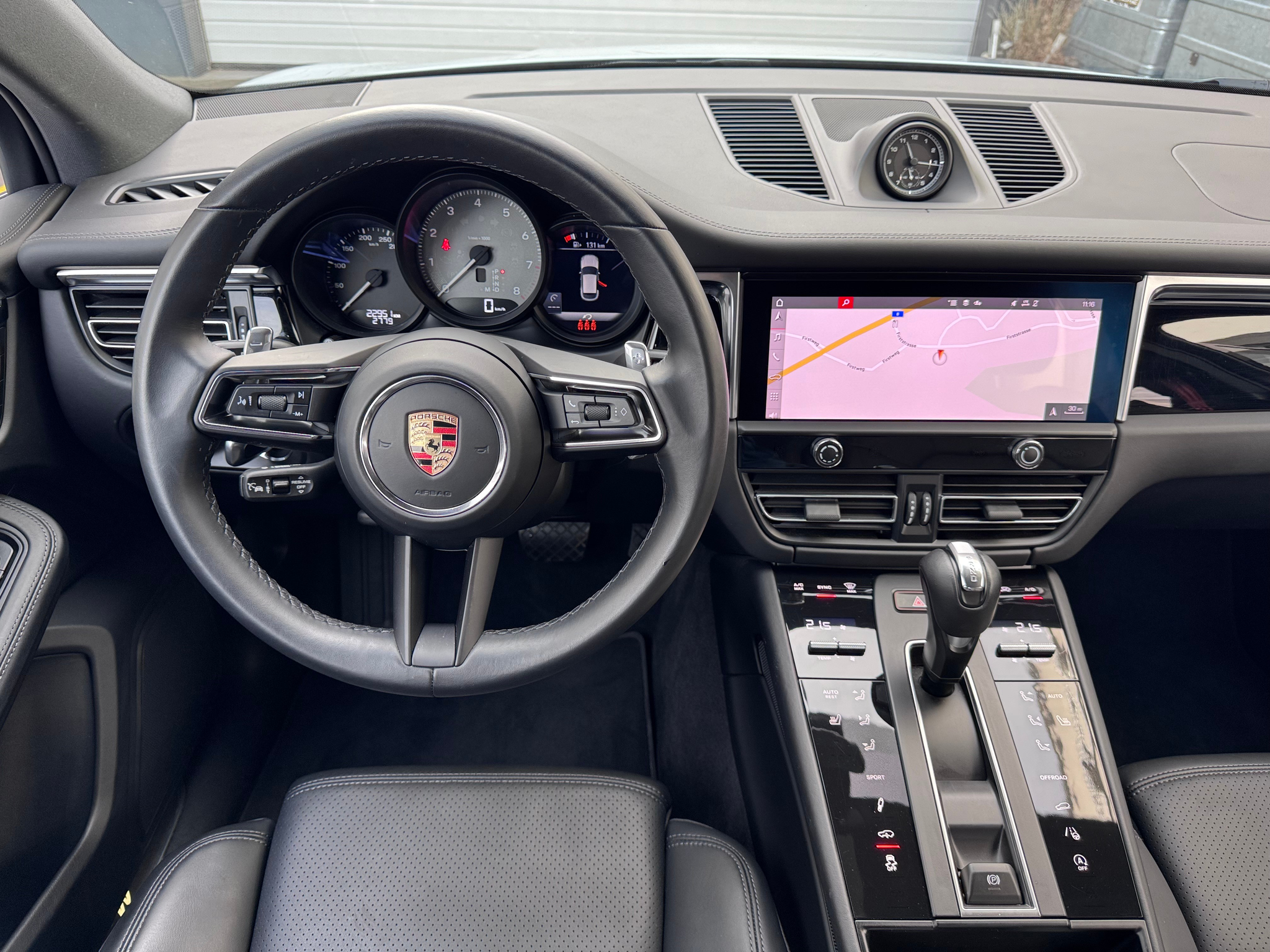 listing desktop thumbnail image 5