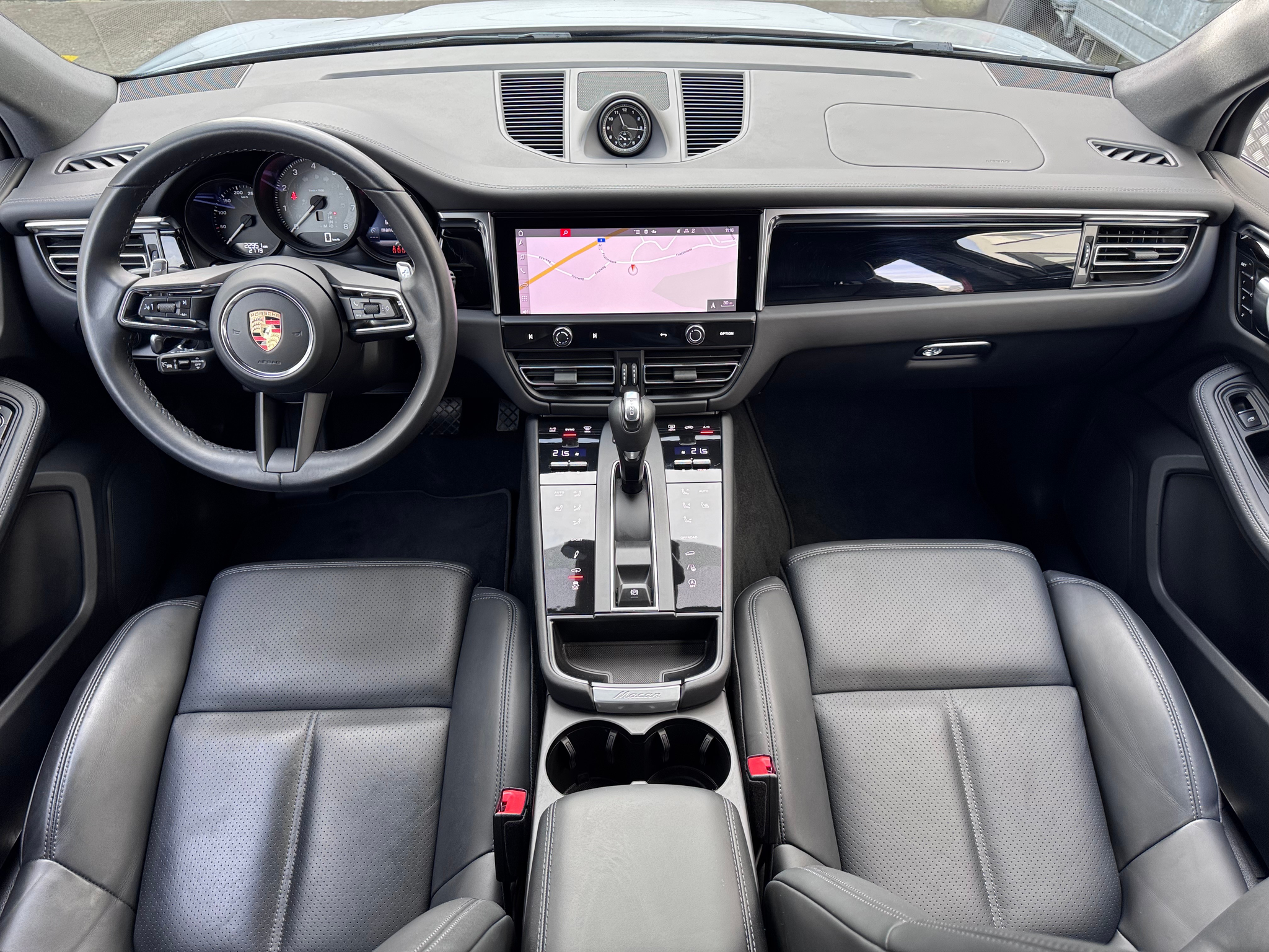 listing desktop thumbnail image 4