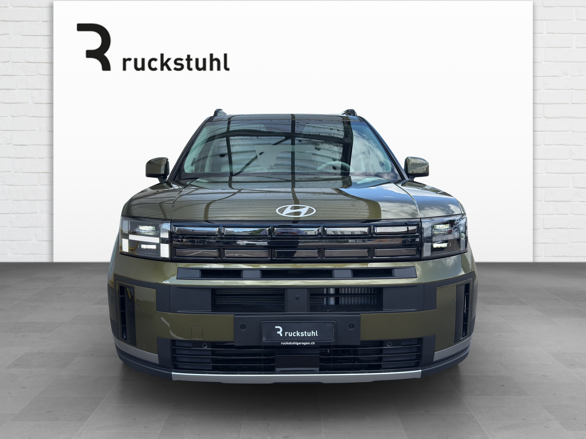 listing desktop thumbnail image 1