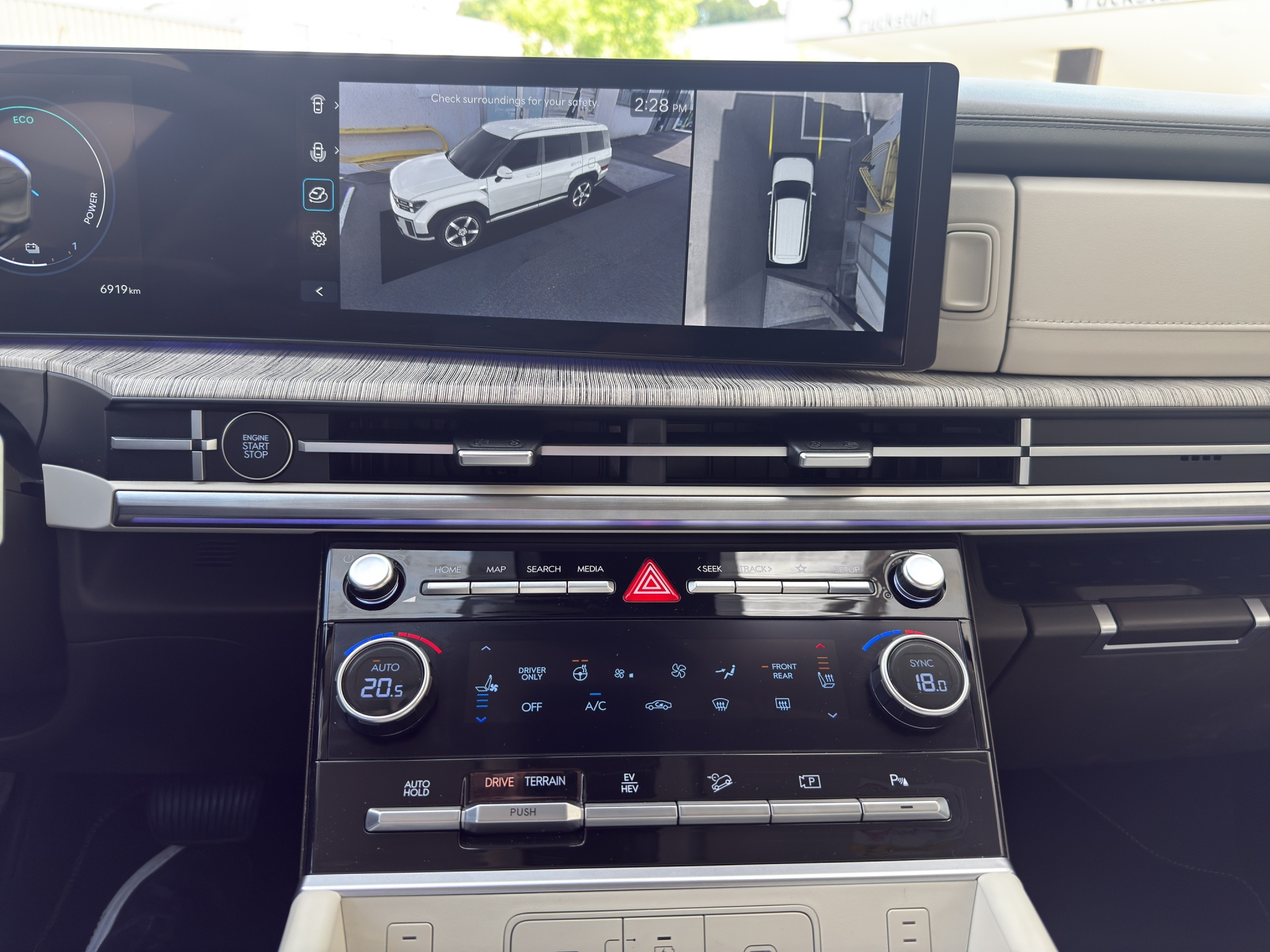 listing desktop thumbnail image 8