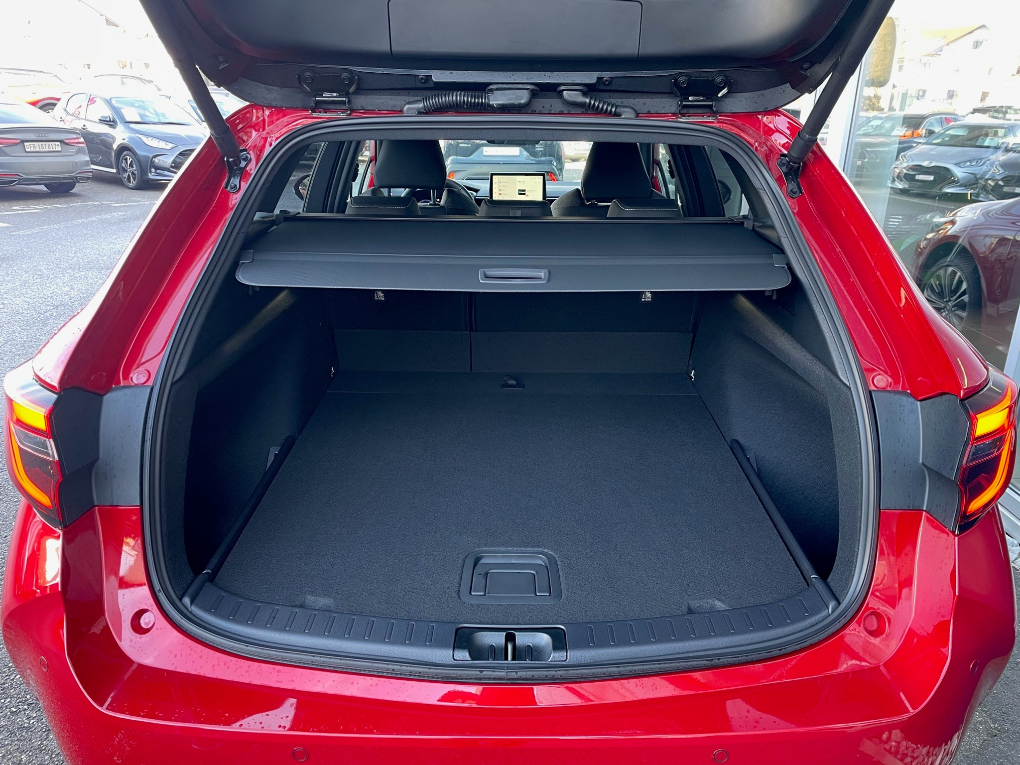 listing desktop thumbnail image 11