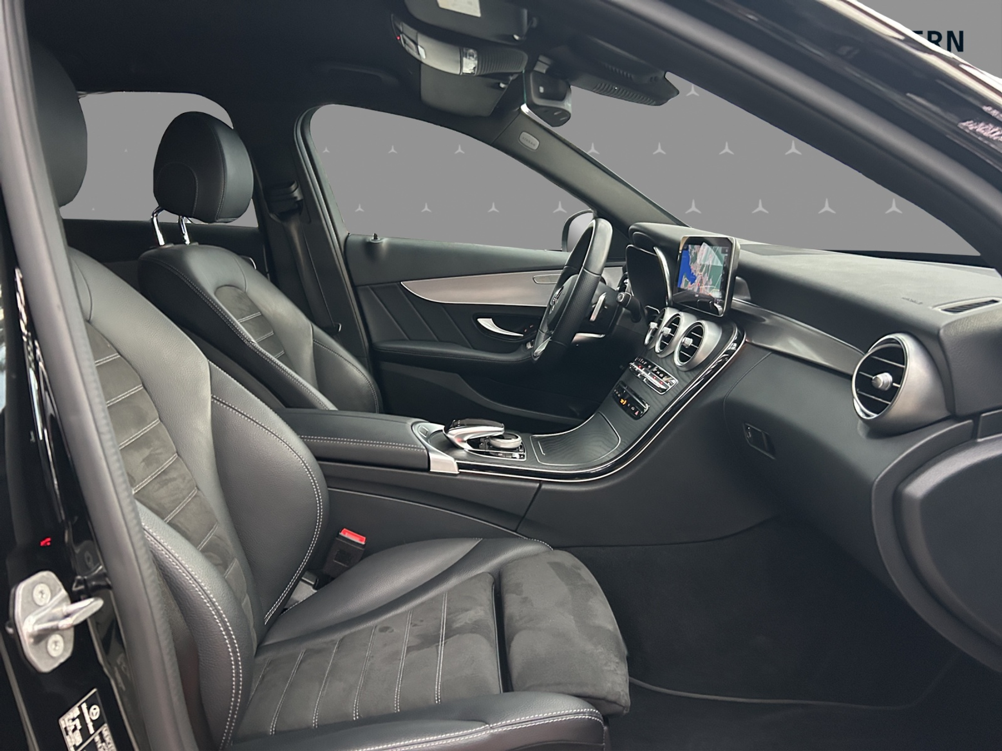 listing desktop thumbnail image 15