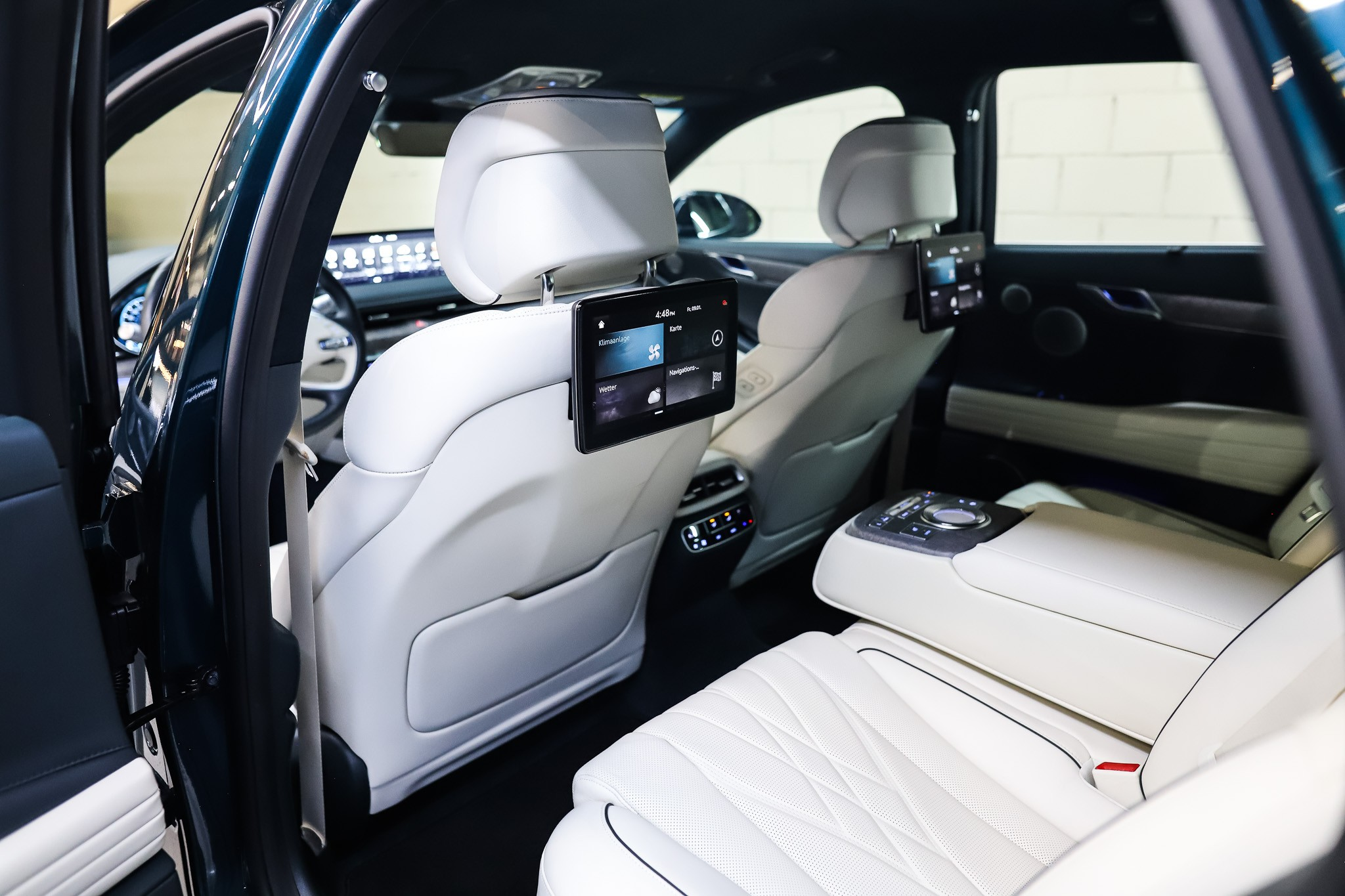 listing desktop thumbnail image 11