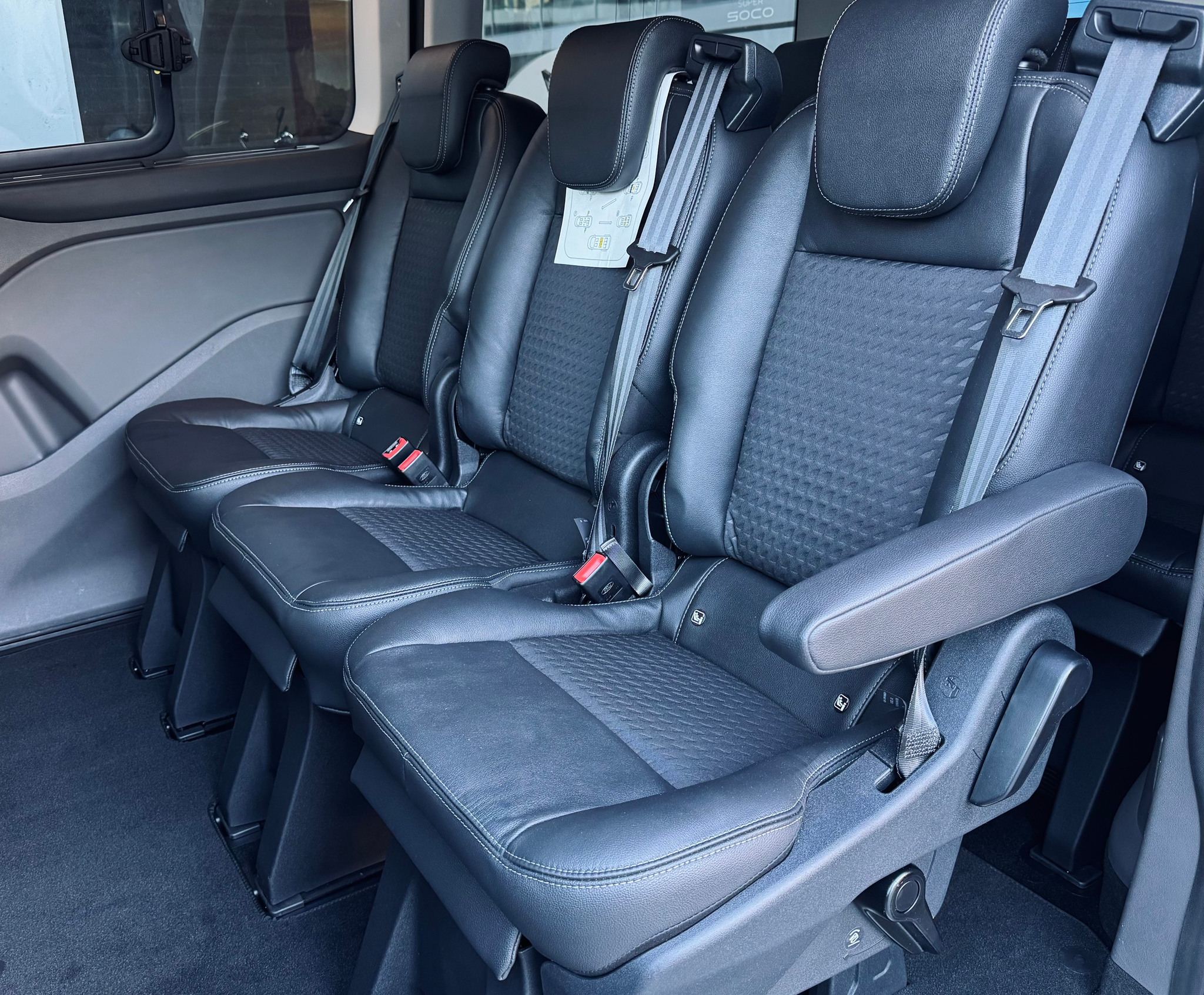 listing desktop thumbnail image 10