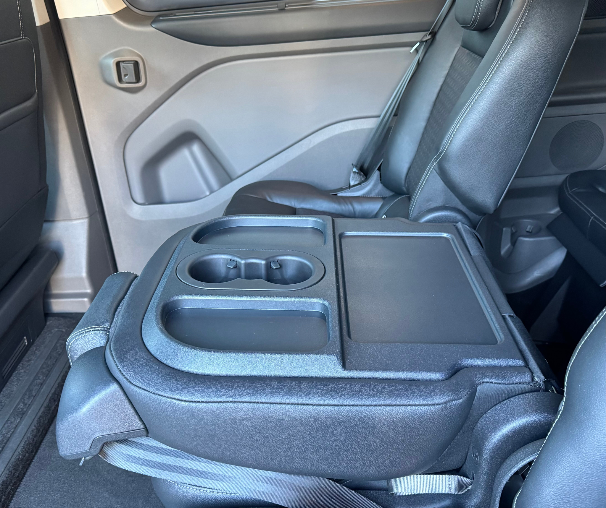 listing desktop thumbnail image 11