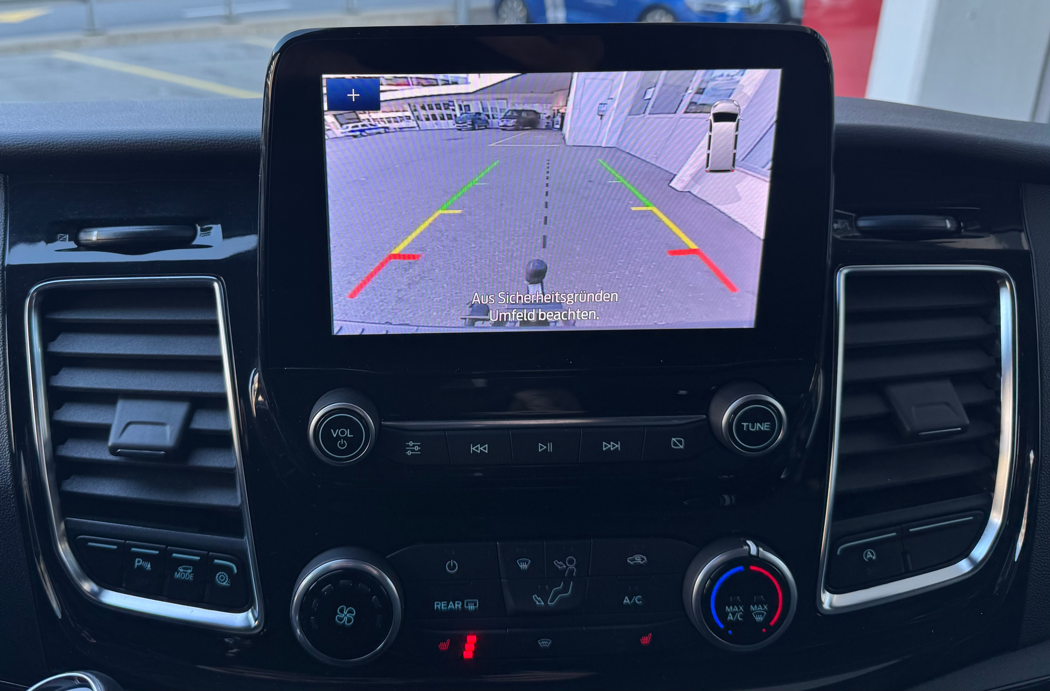 listing desktop thumbnail image 19