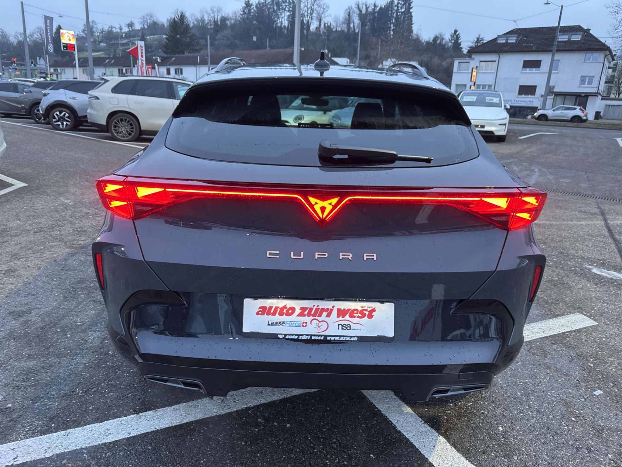 listing desktop thumbnail image 14