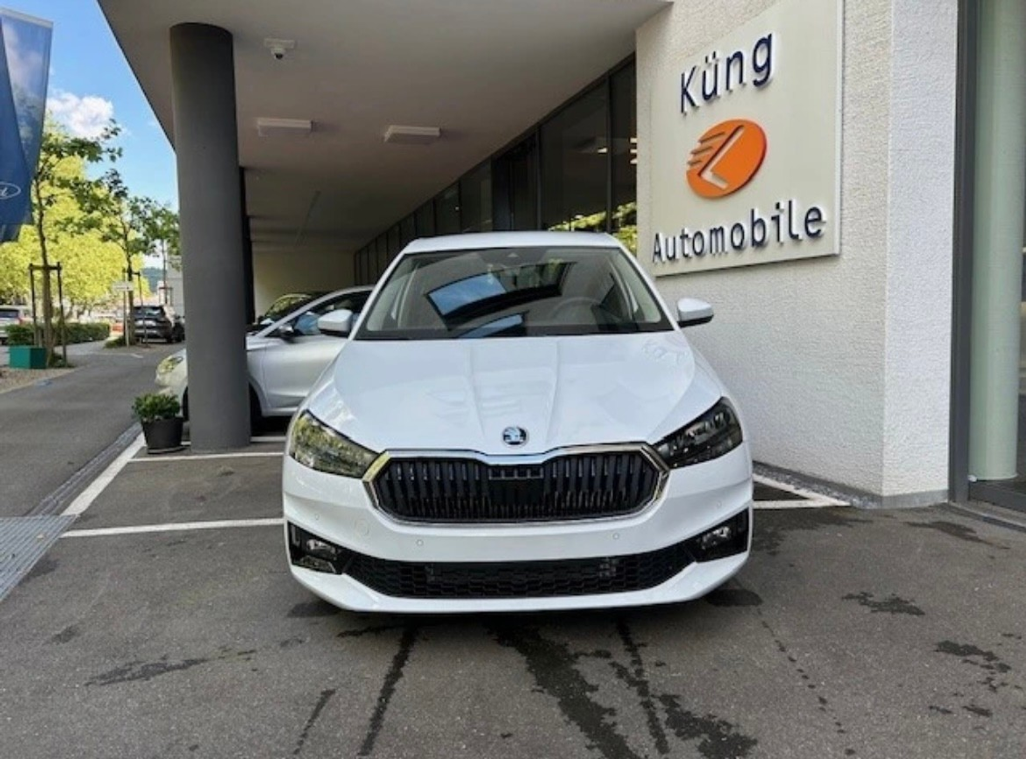 listing desktop thumbnail image 9