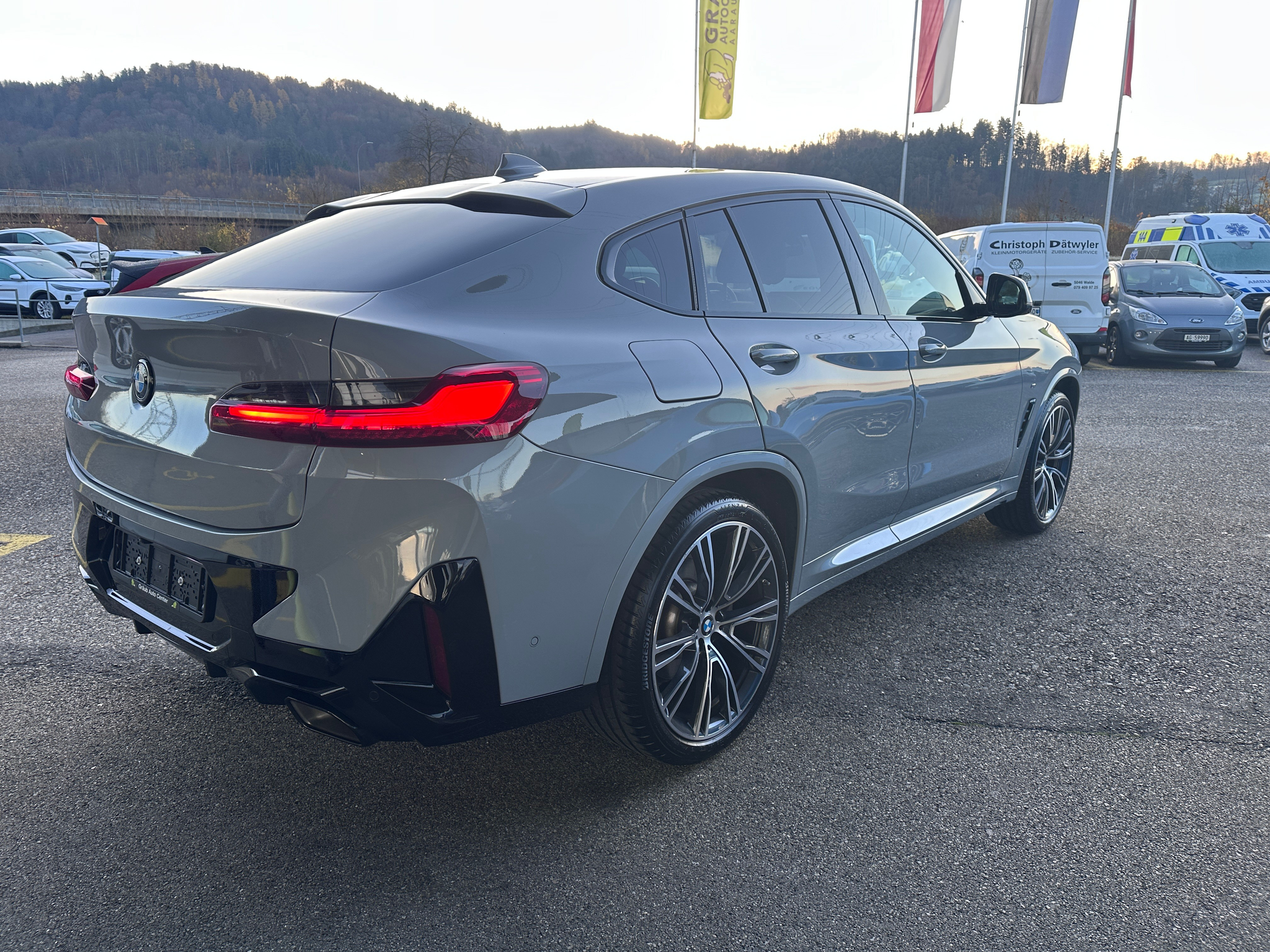 listing desktop thumbnail image 5