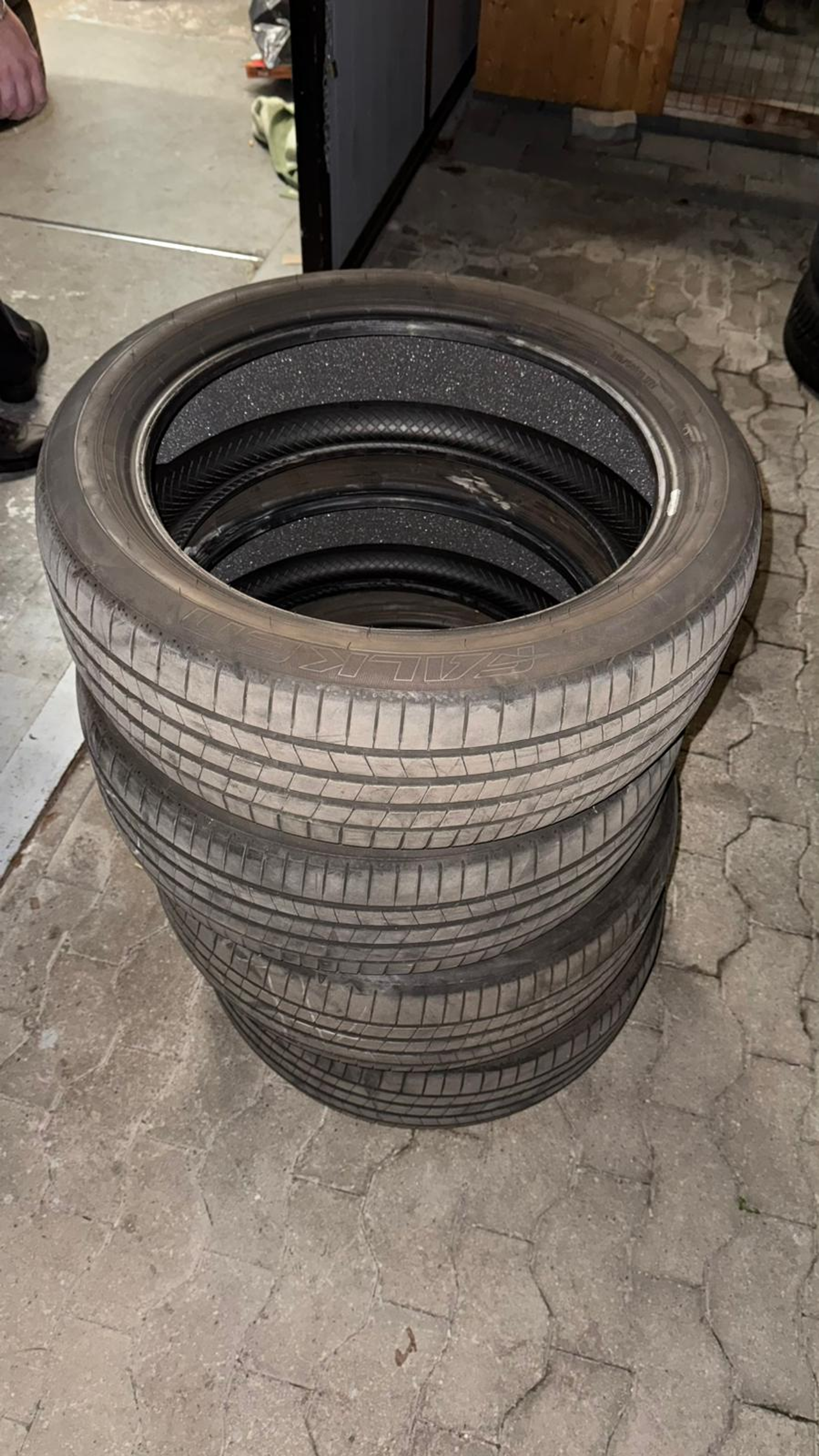 listing desktop thumbnail image 24