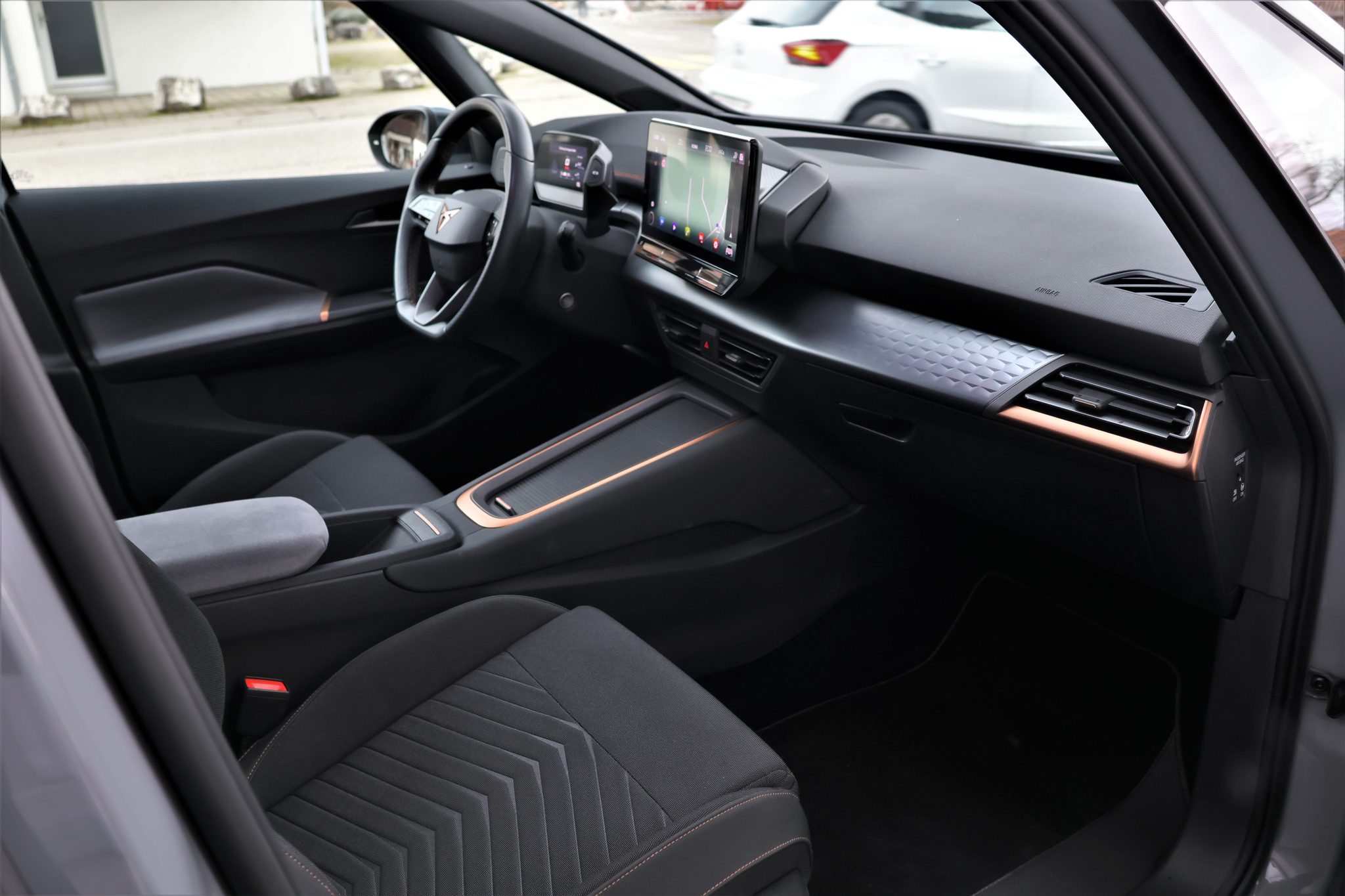 listing desktop thumbnail image 15