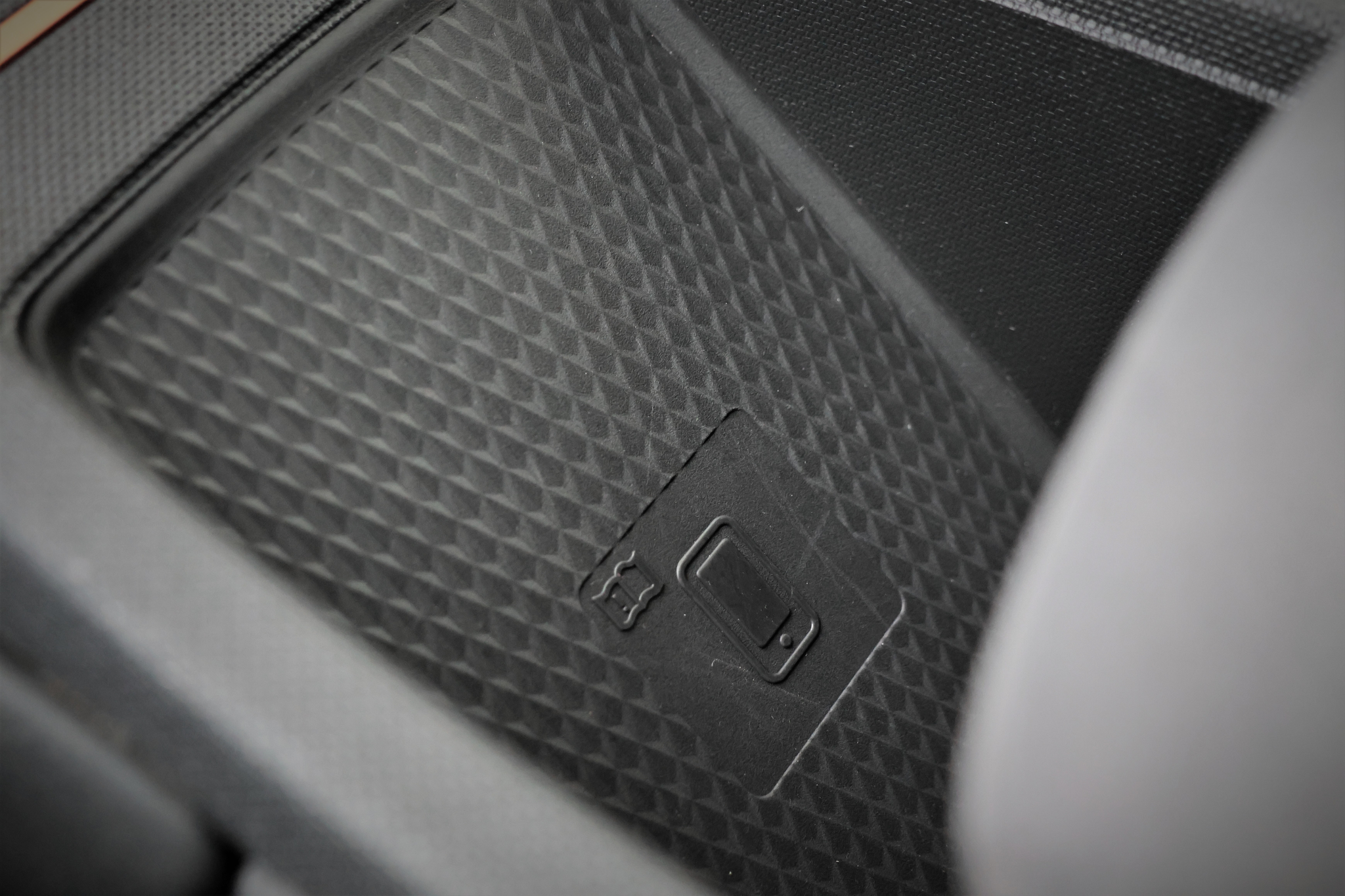 listing desktop thumbnail image 23