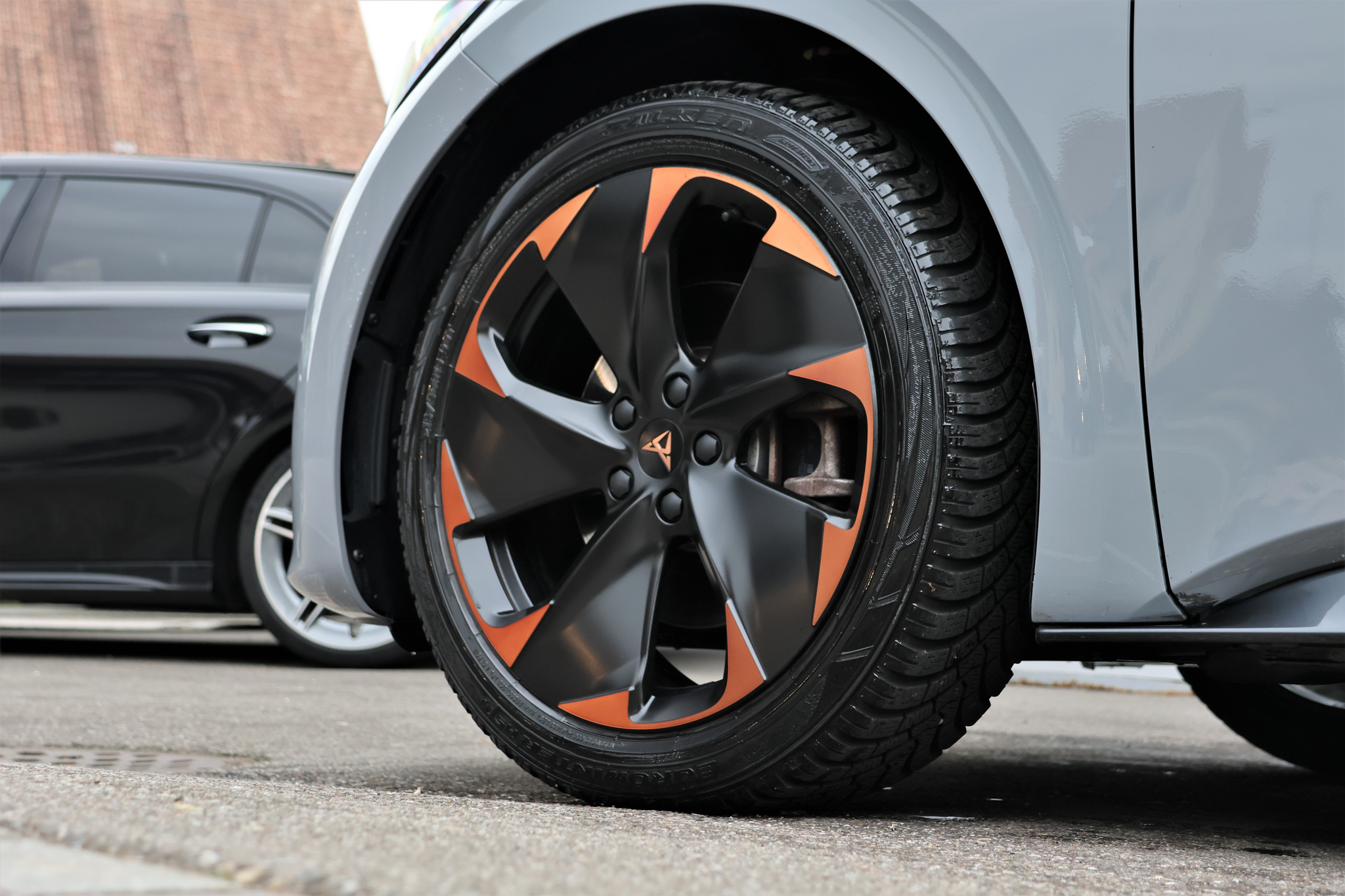 listing desktop thumbnail image 6