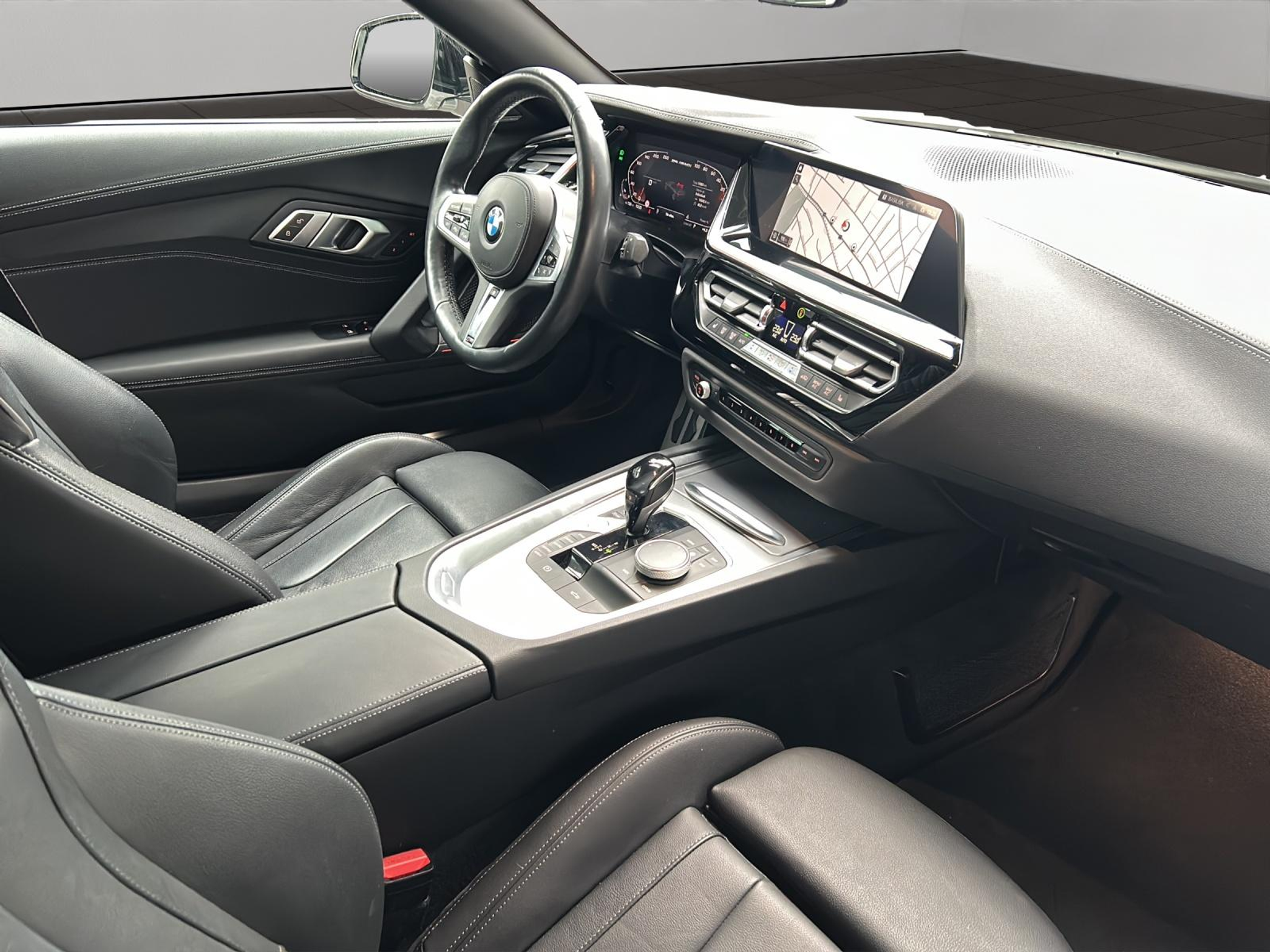 listing desktop thumbnail image 6