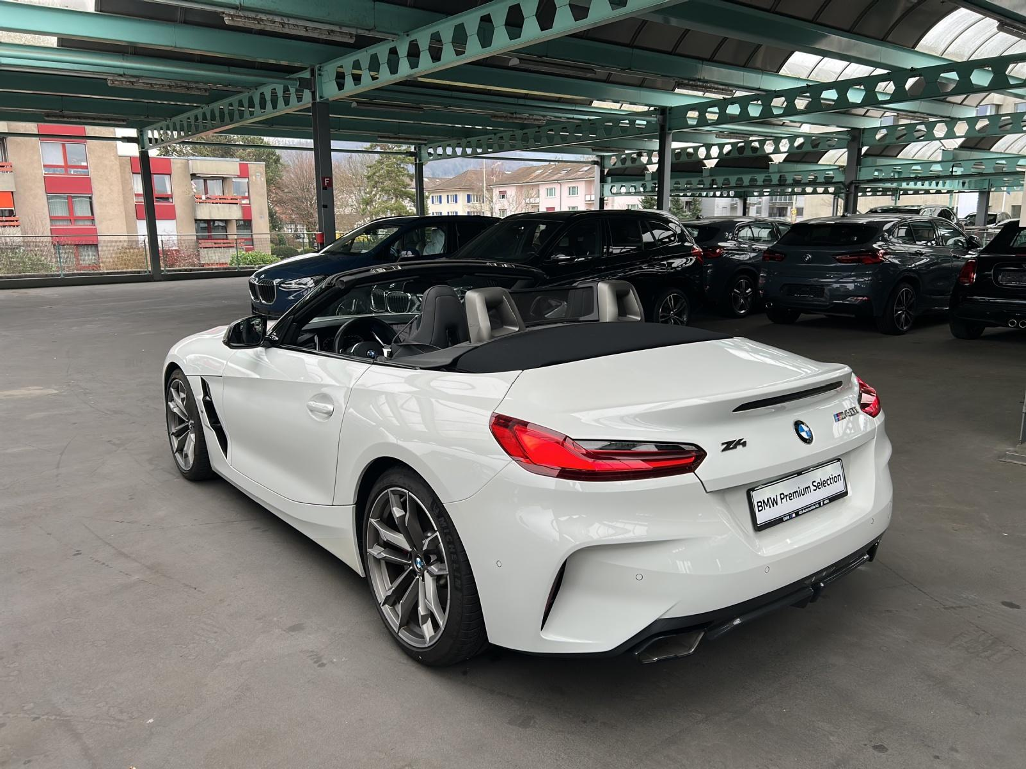 listing desktop thumbnail image 14