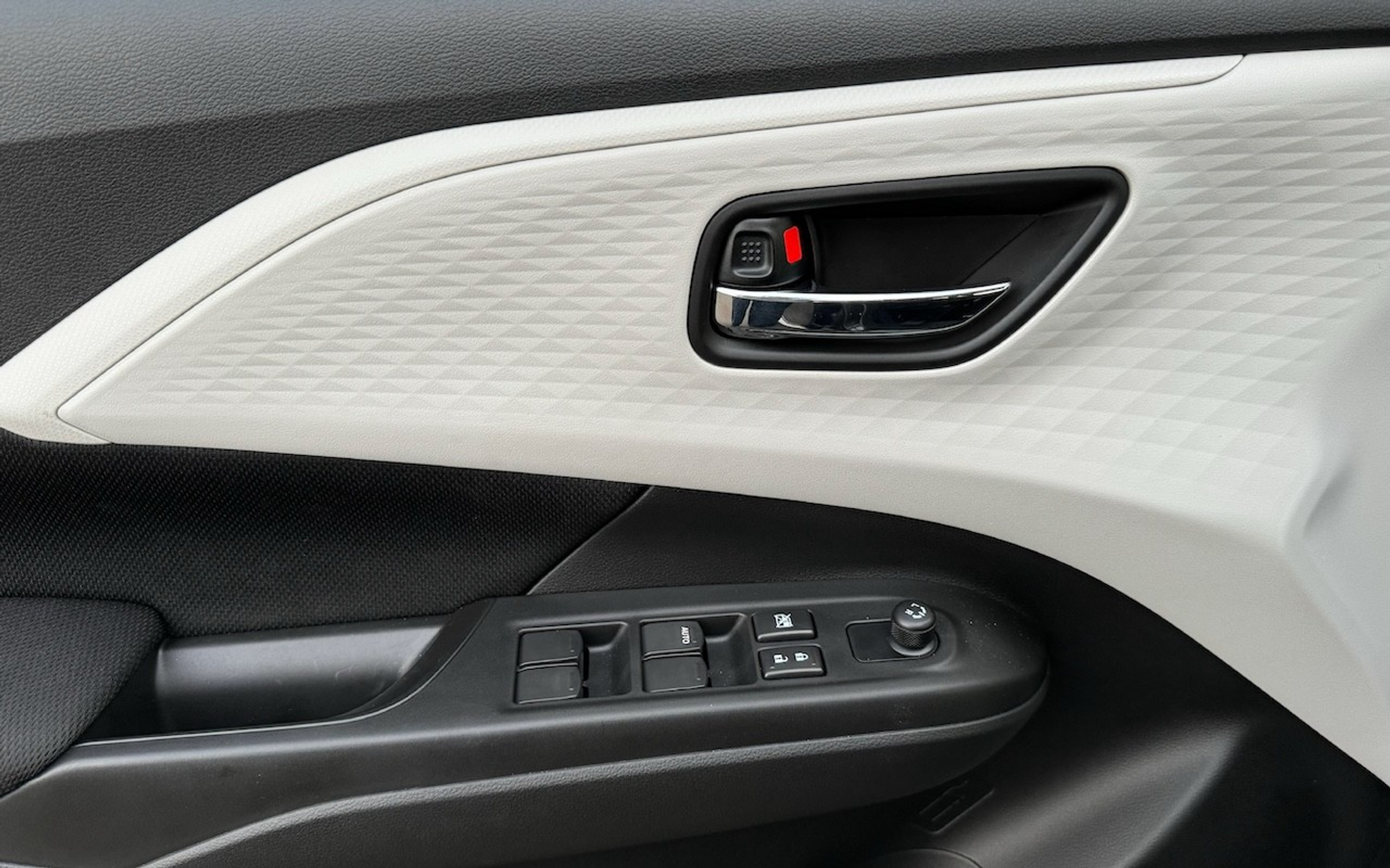 listing desktop thumbnail image 28