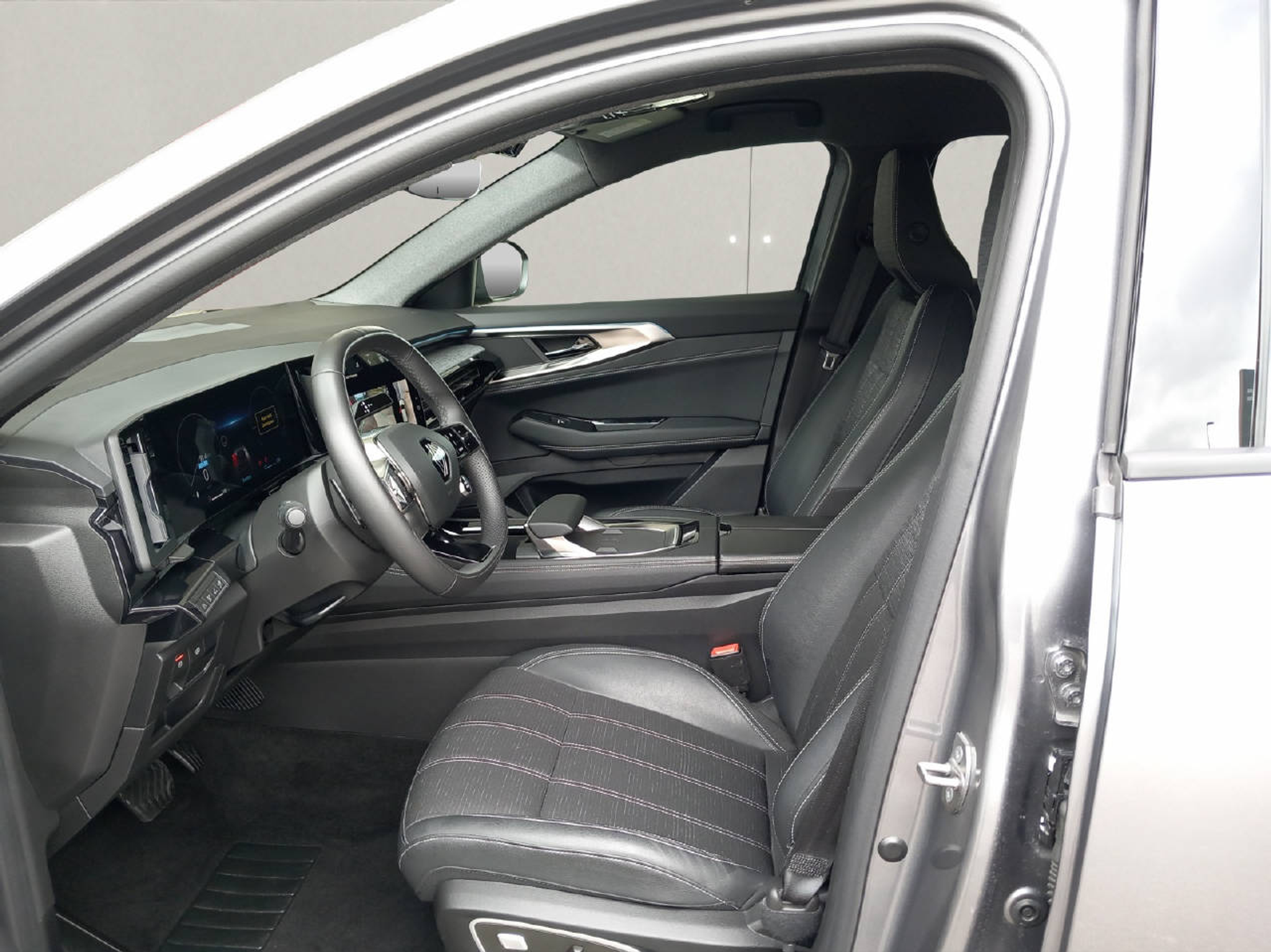 listing desktop thumbnail image 3