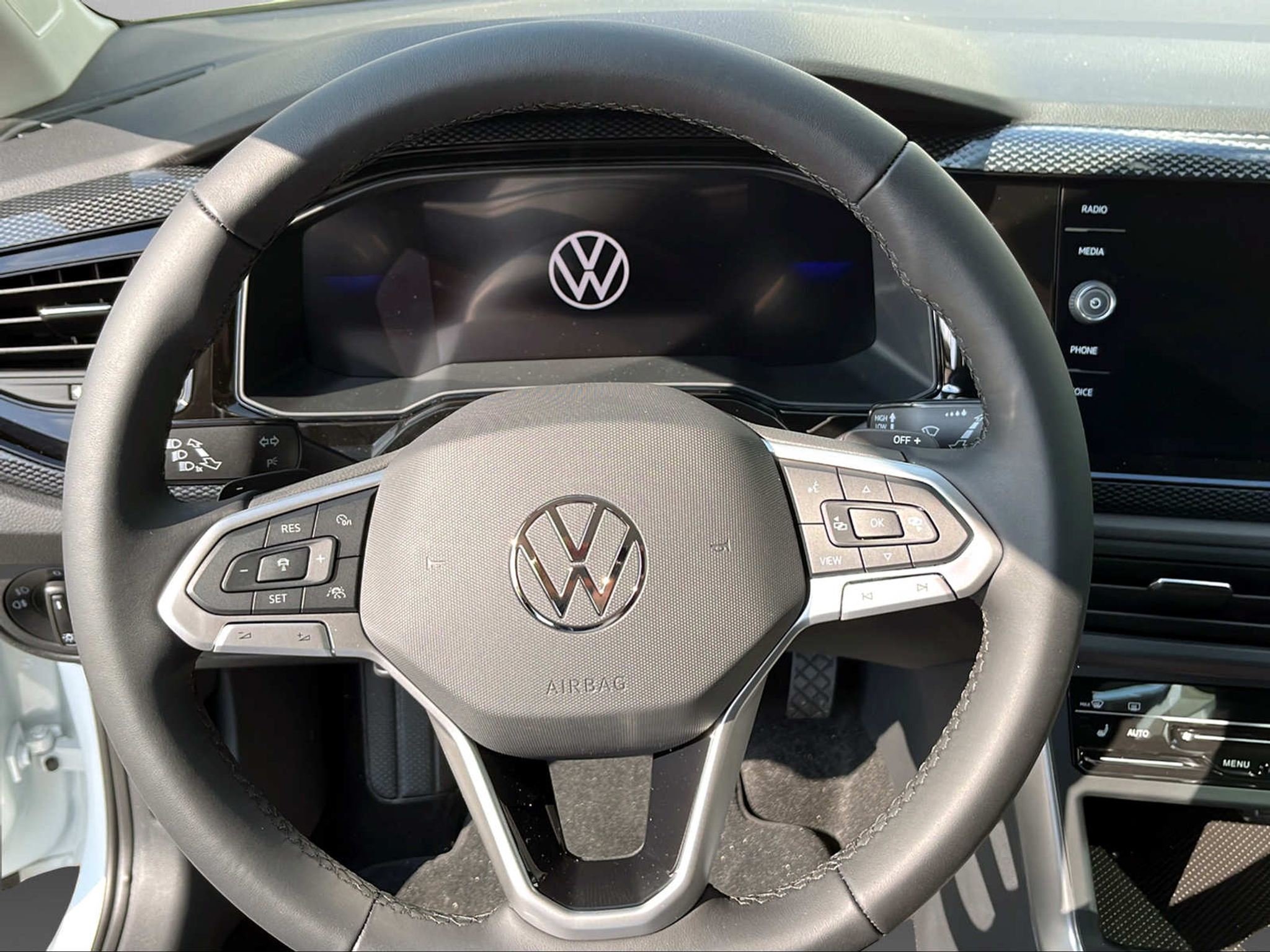 listing desktop thumbnail image 7