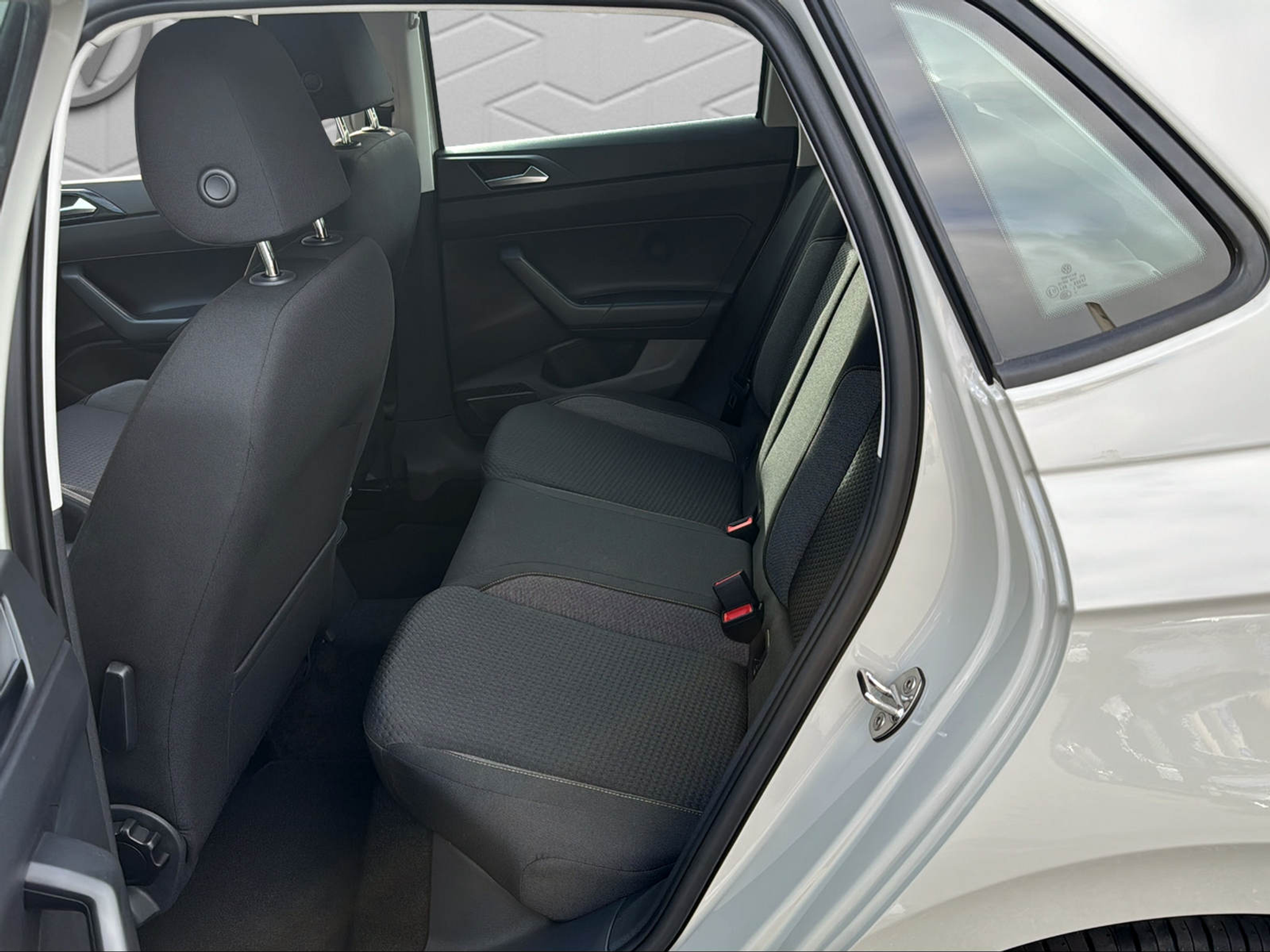 listing desktop thumbnail image 12