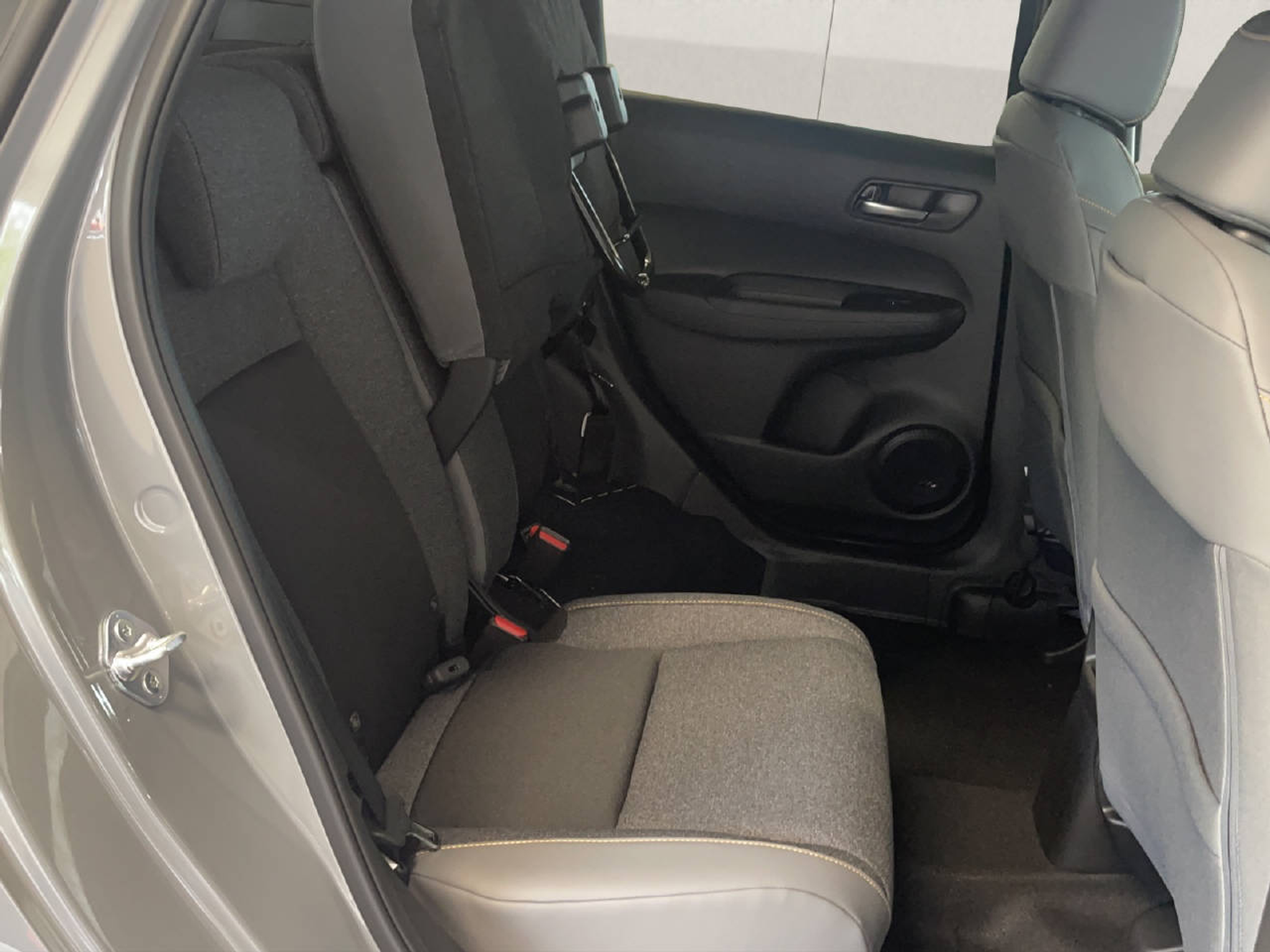 listing desktop thumbnail image 8