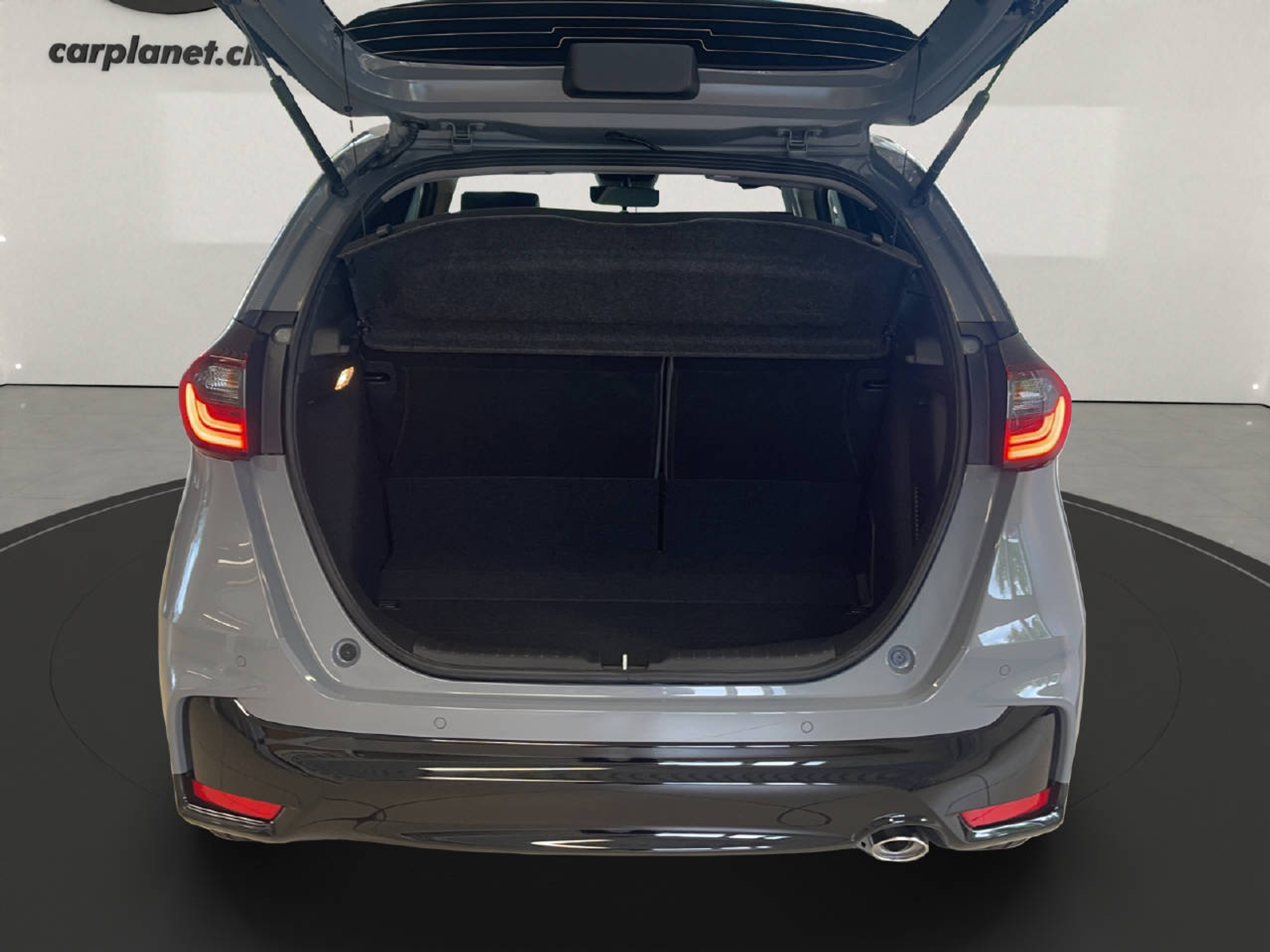 listing desktop thumbnail image 7