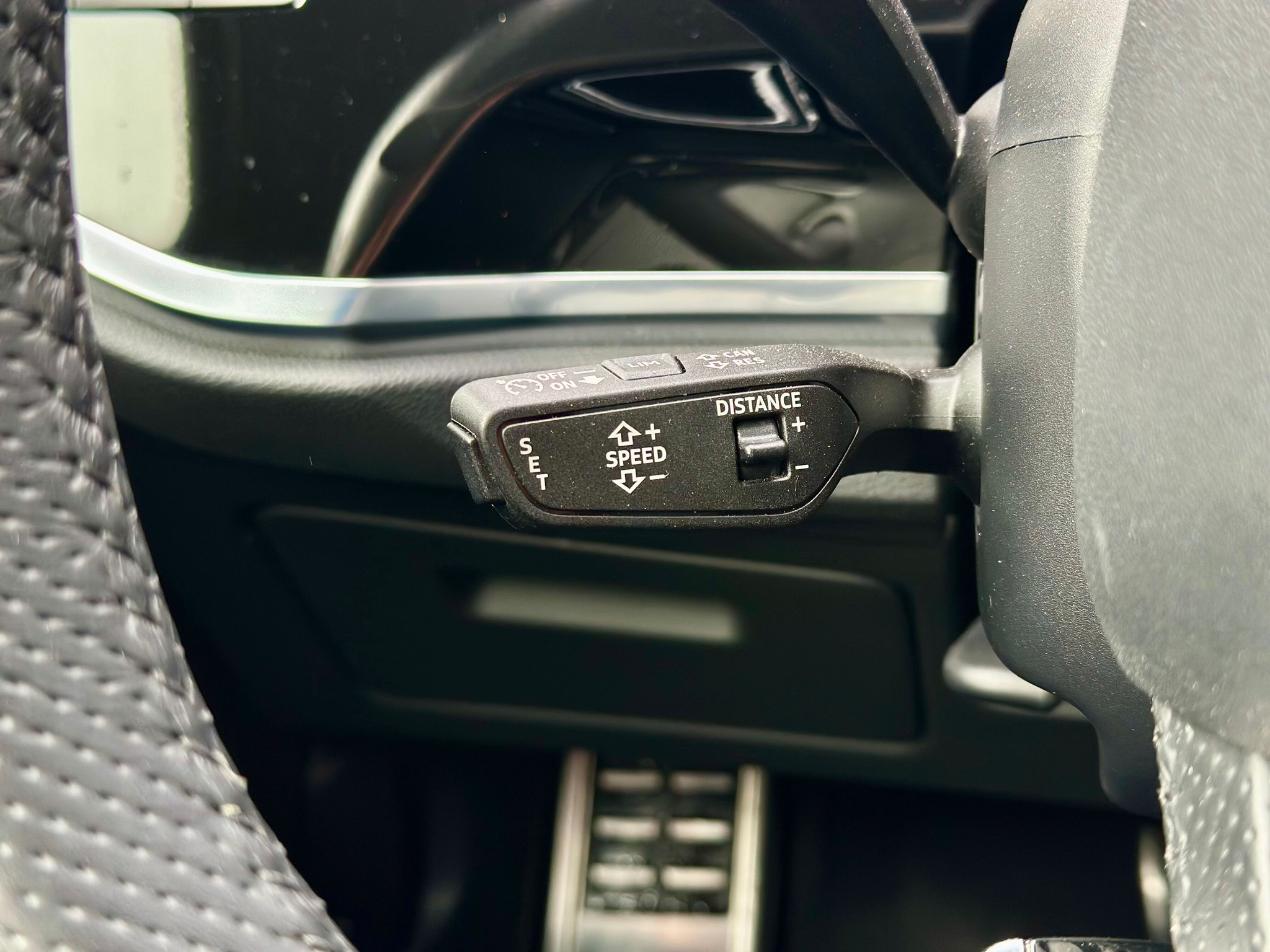 listing desktop thumbnail image 9