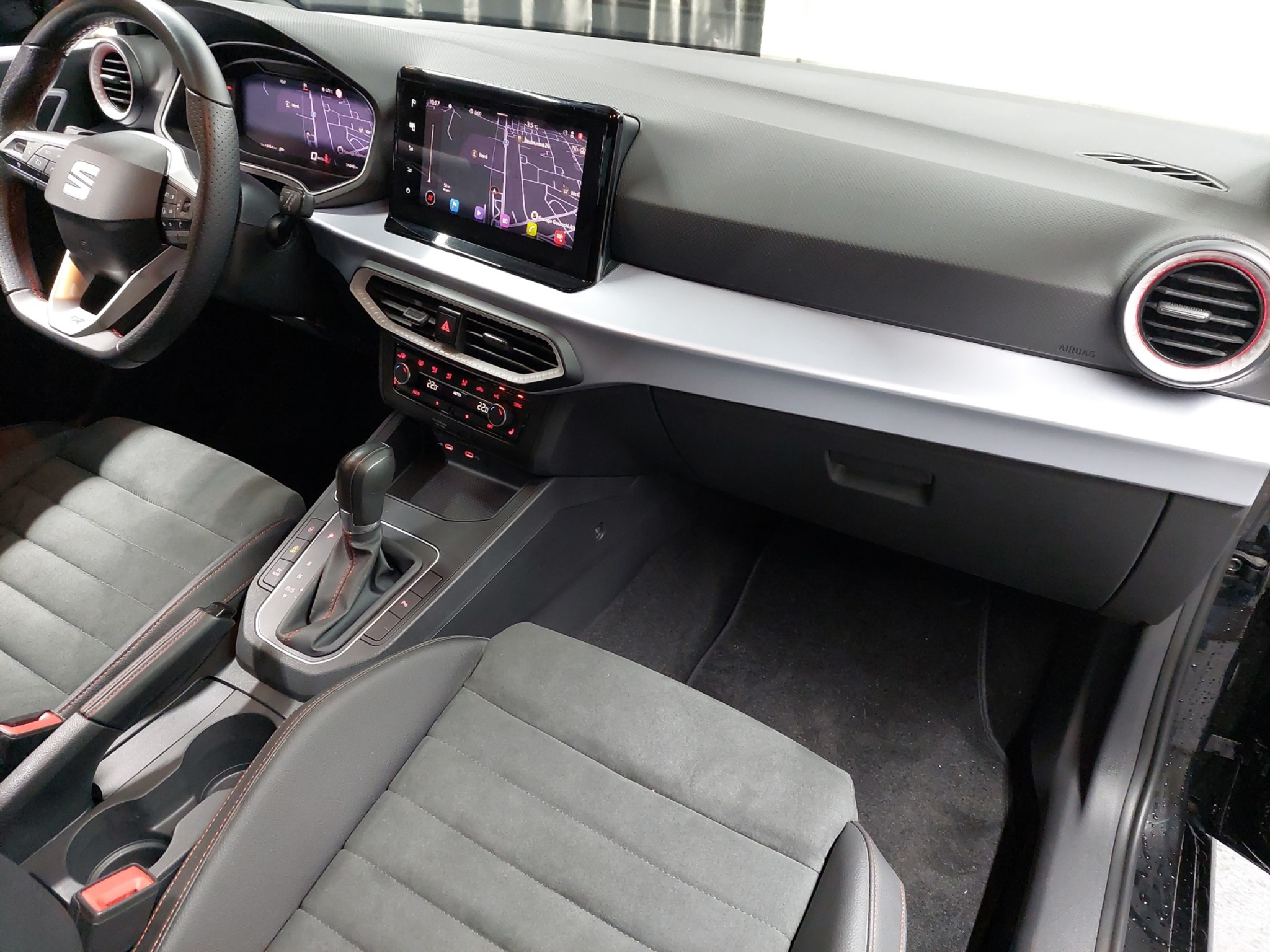 listing desktop thumbnail image 9