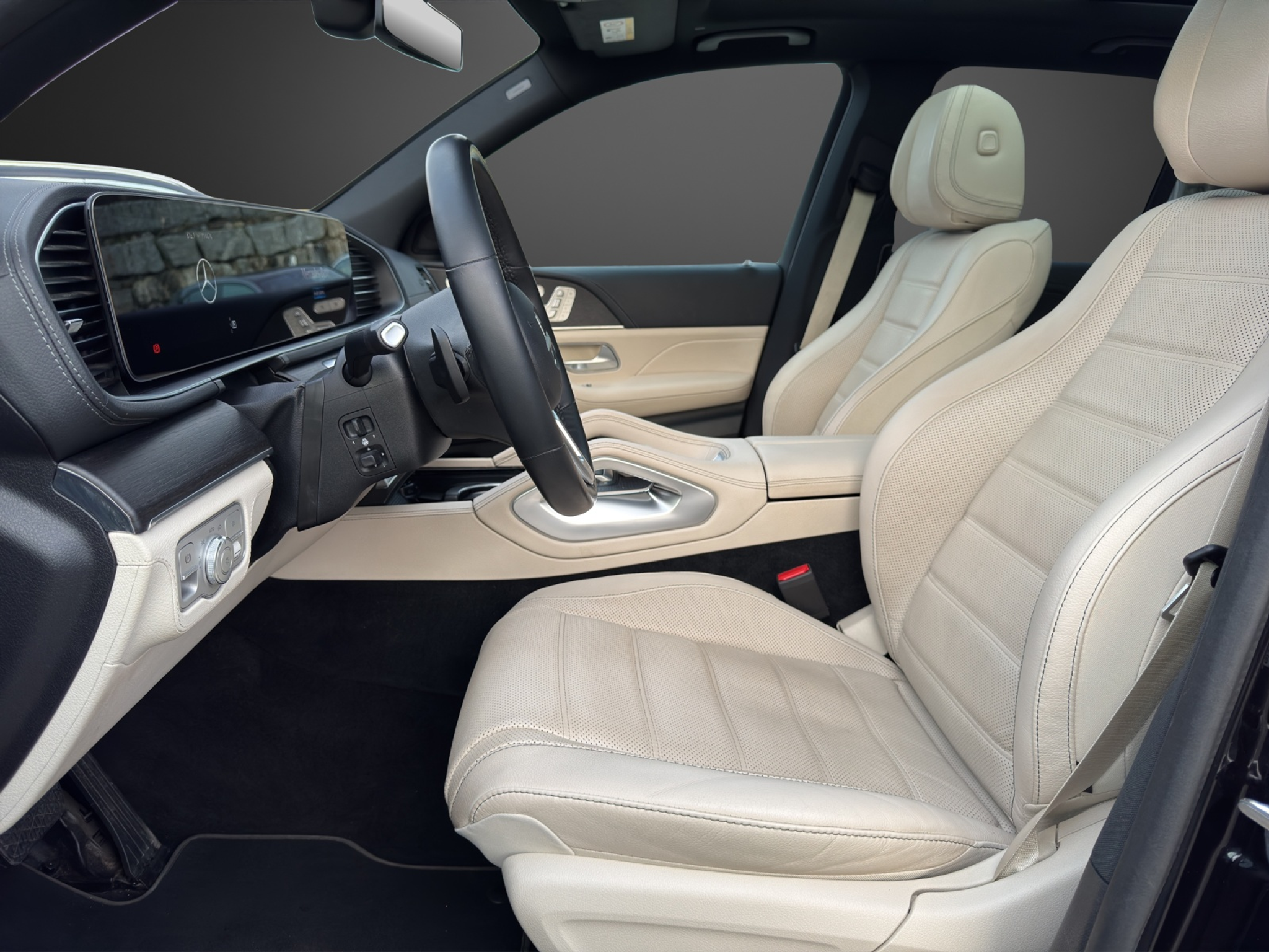 listing desktop thumbnail image 9