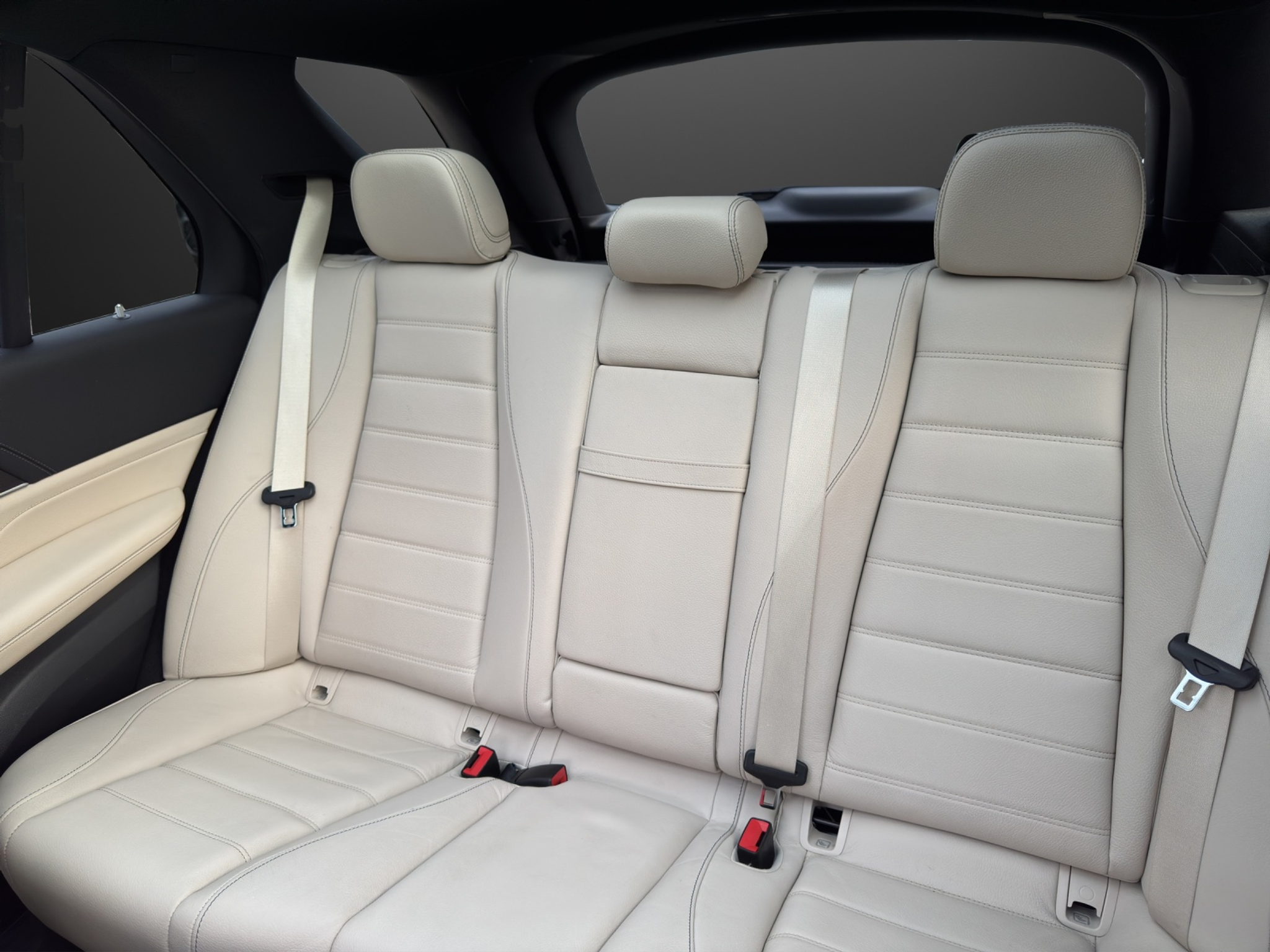 listing desktop thumbnail image 14