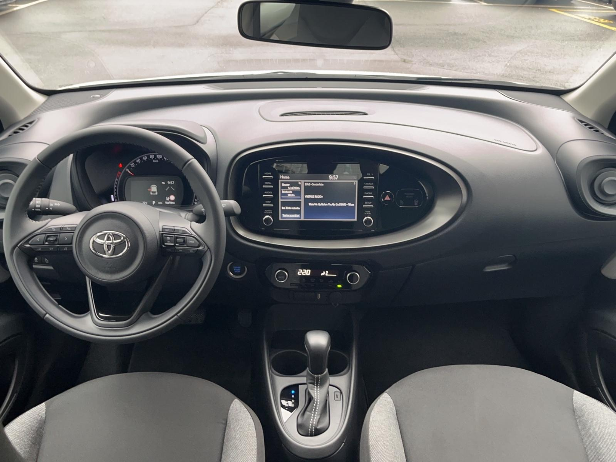 listing desktop thumbnail image 12