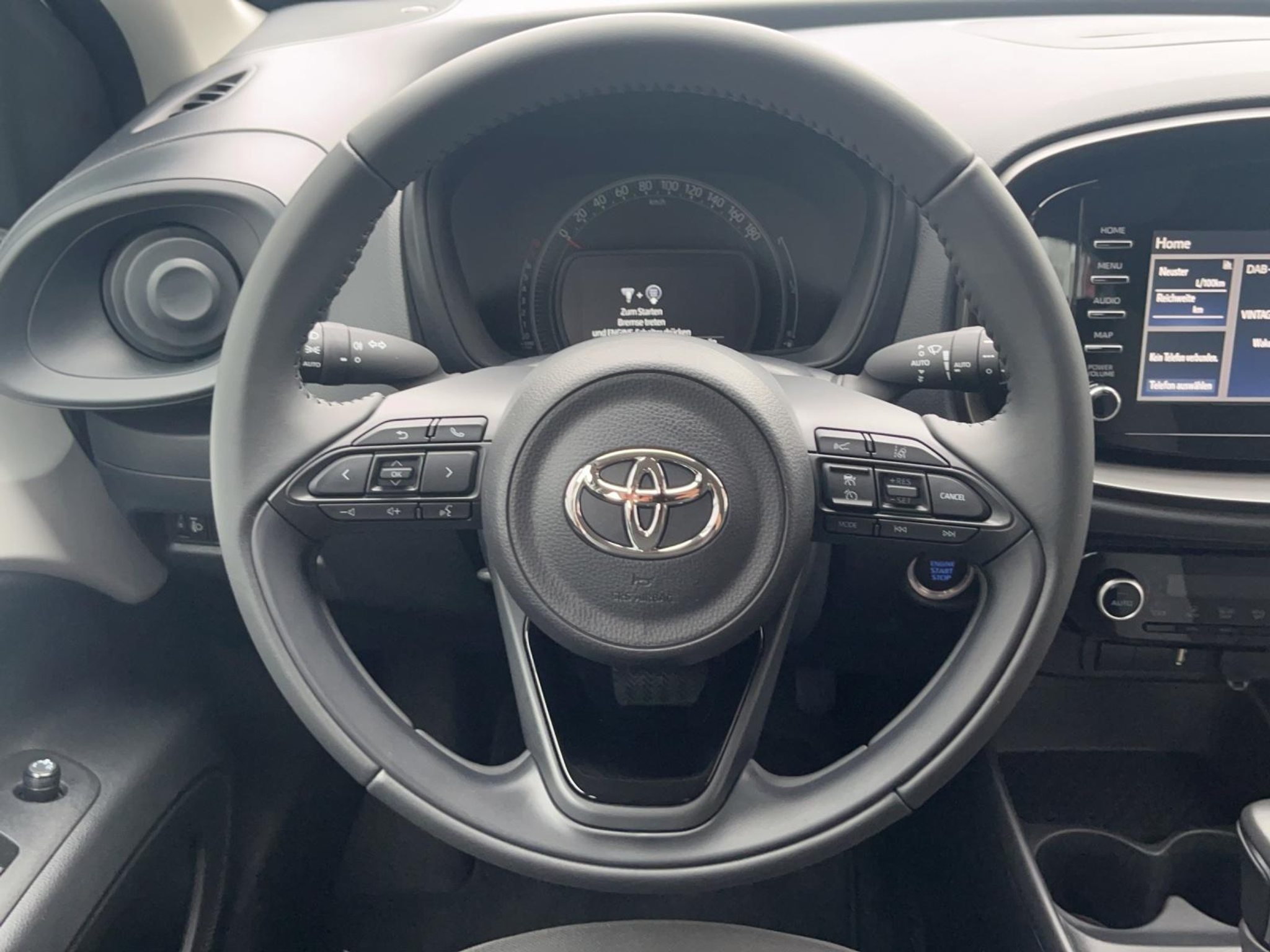 listing desktop thumbnail image 10