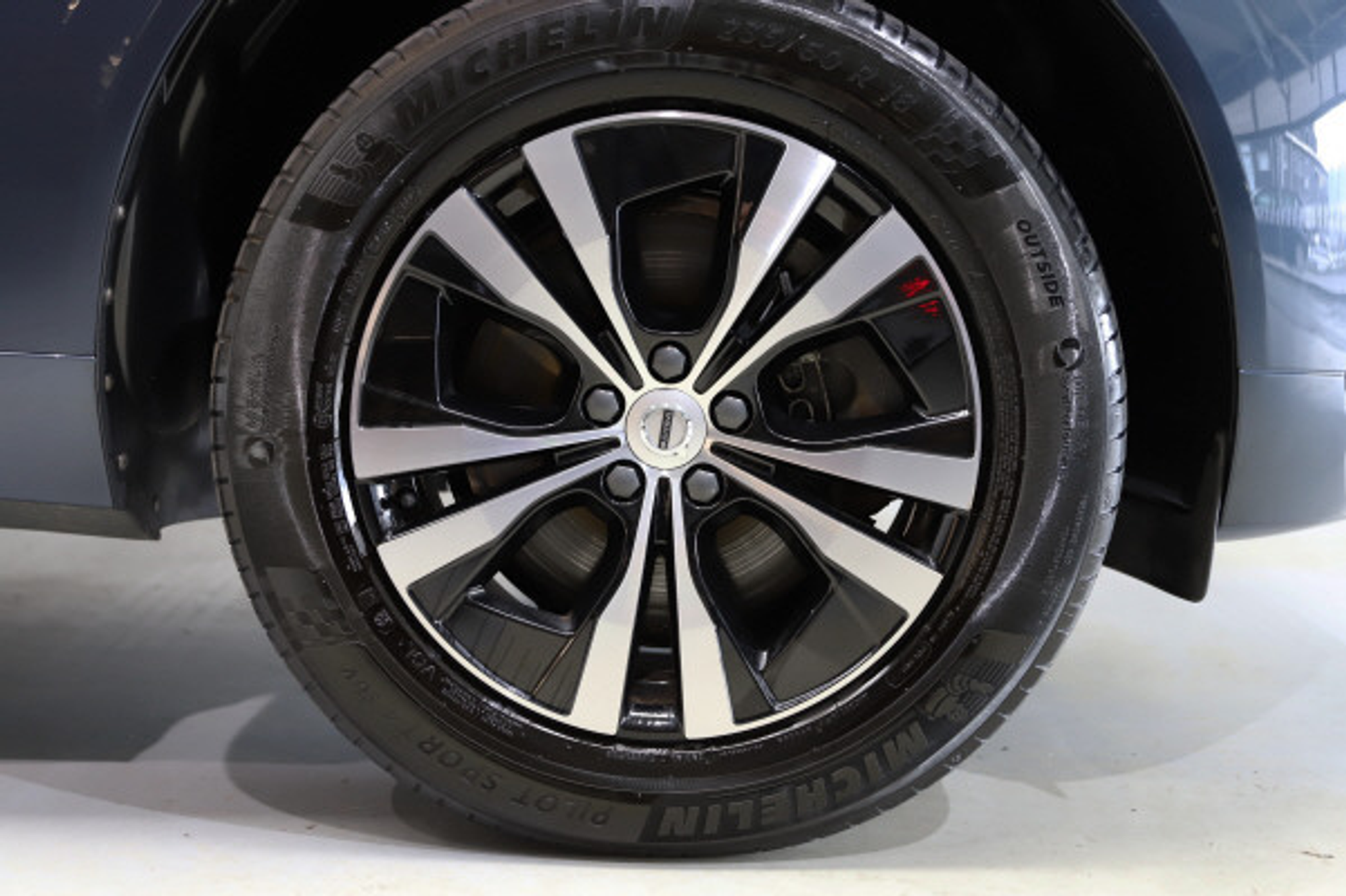 listing desktop thumbnail image 12