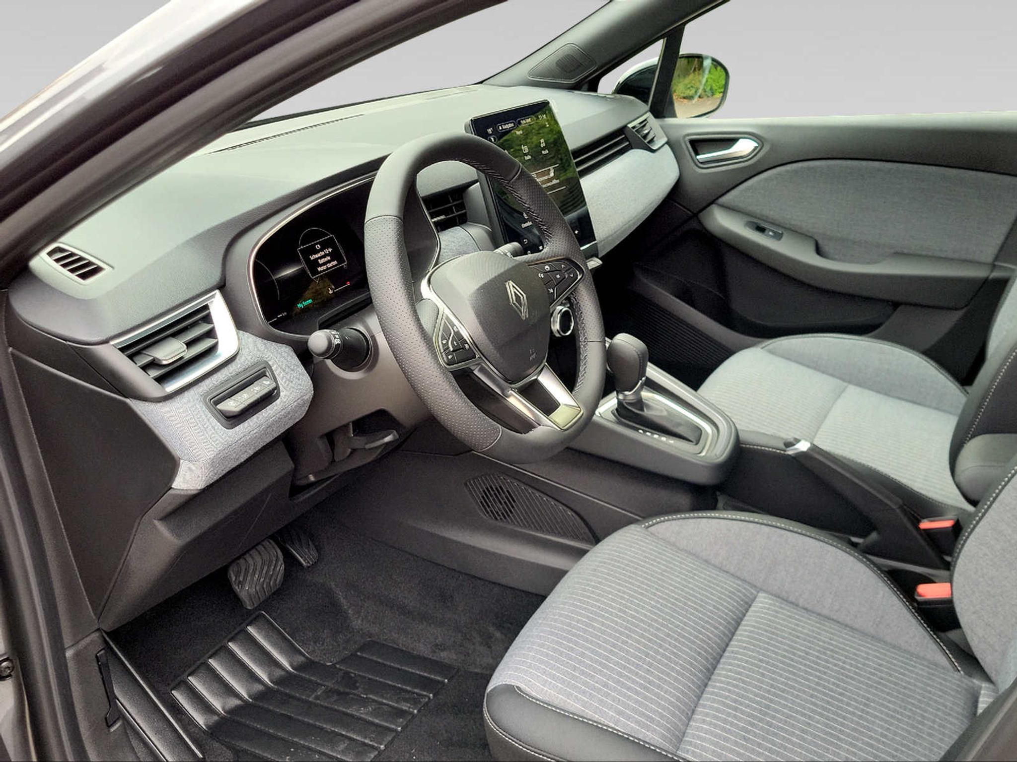 listing desktop thumbnail image 4