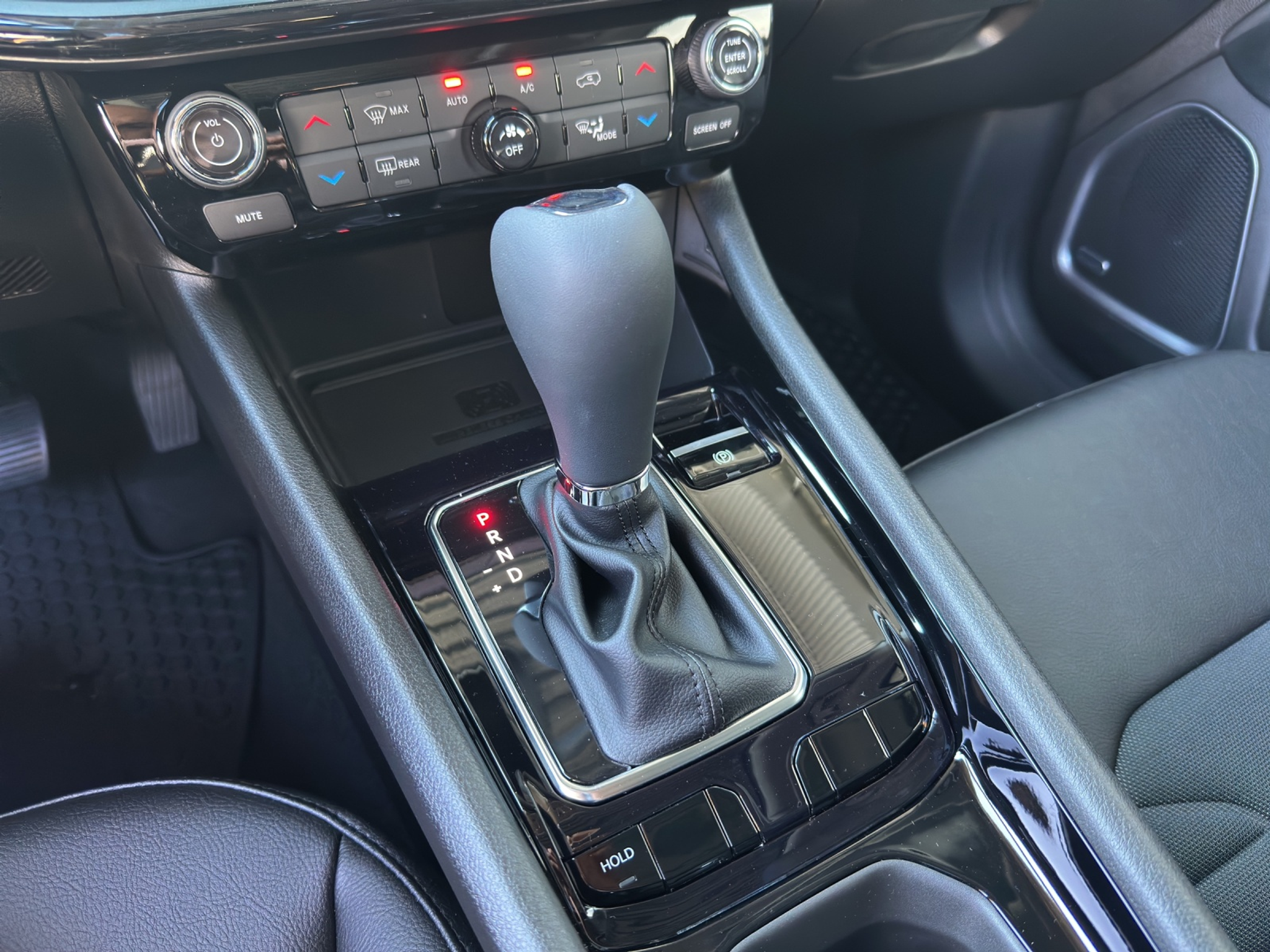 listing desktop thumbnail image 8