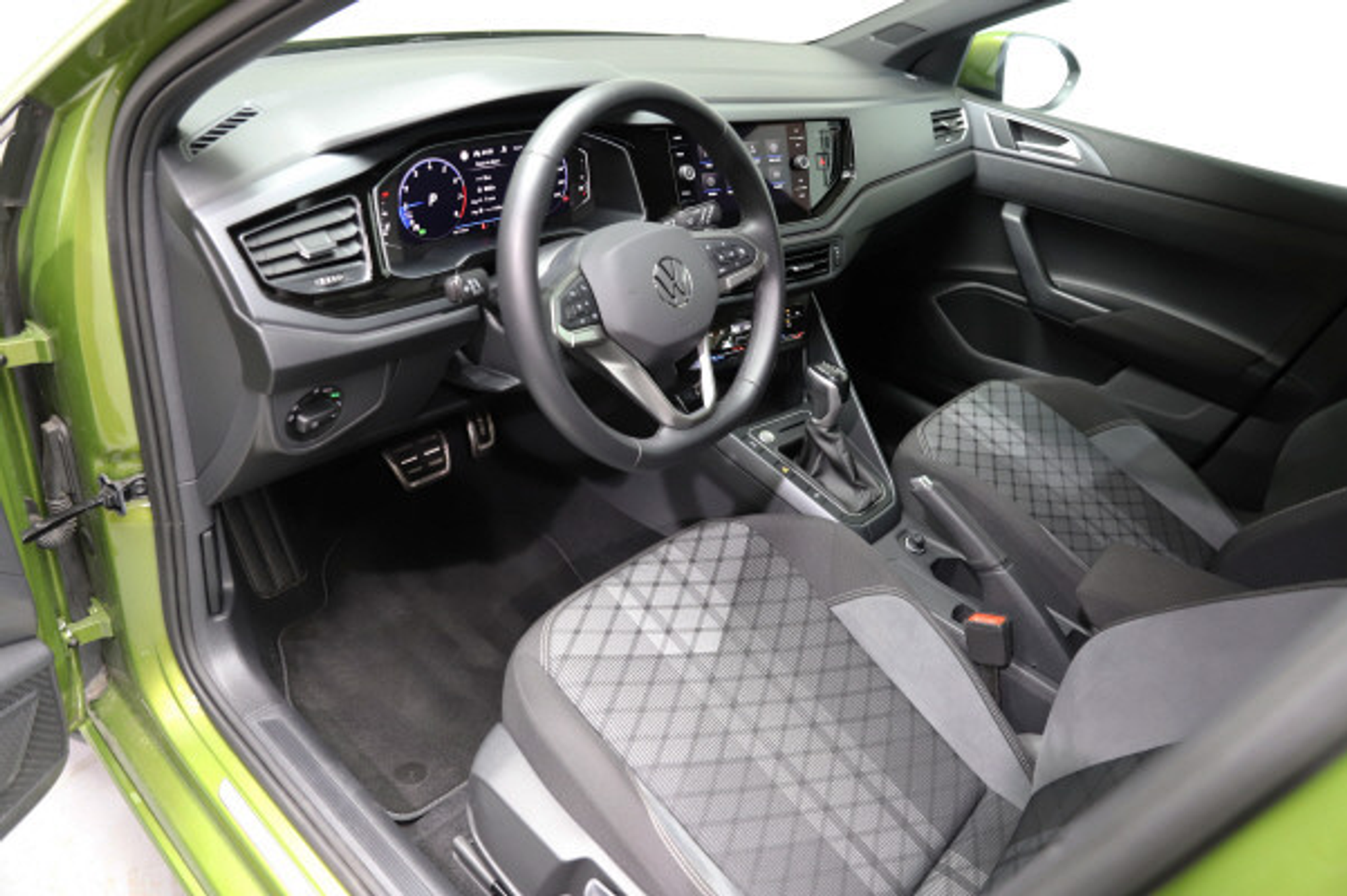 listing desktop thumbnail image 7